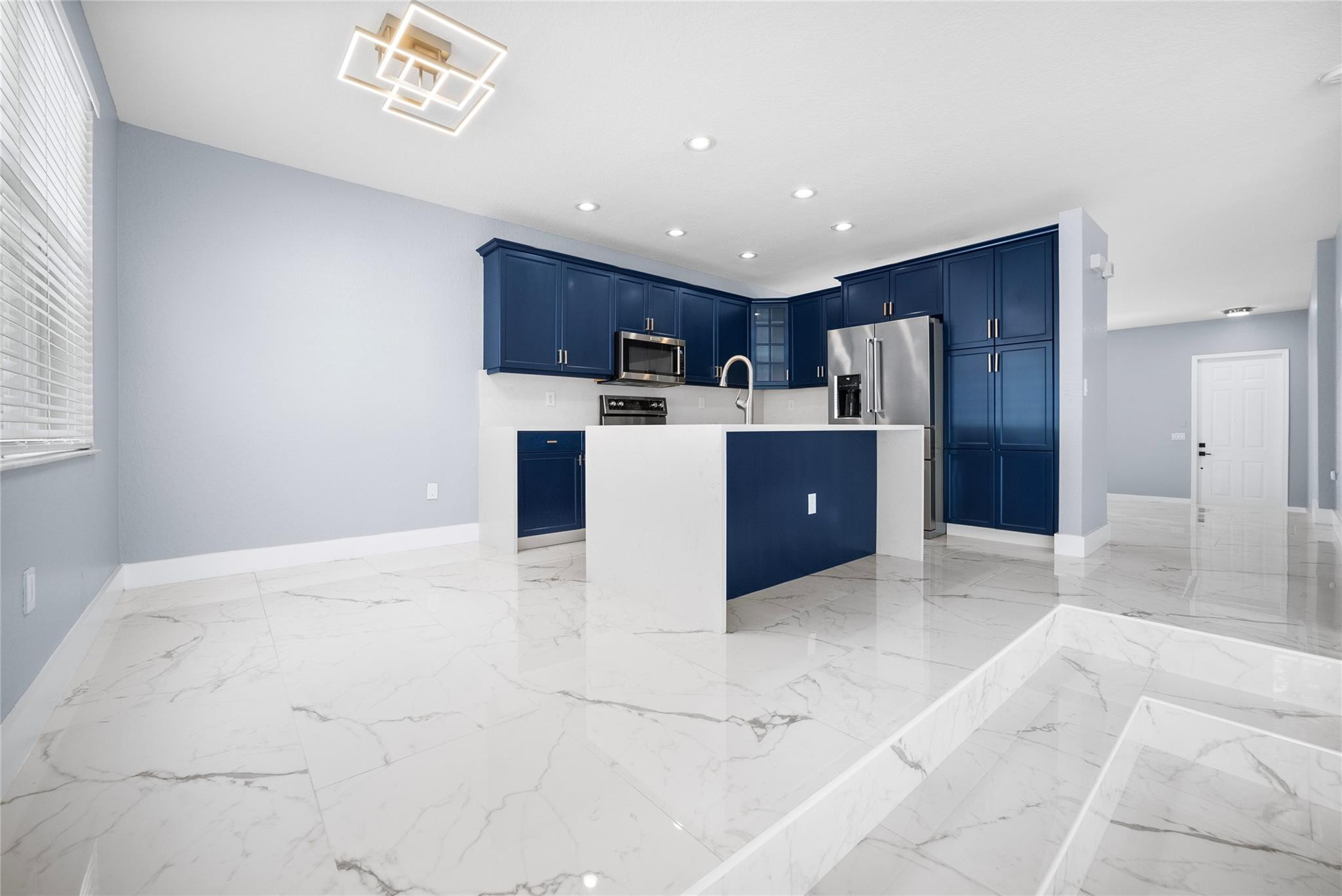 RIVIERA ISLES III - Residential Lease