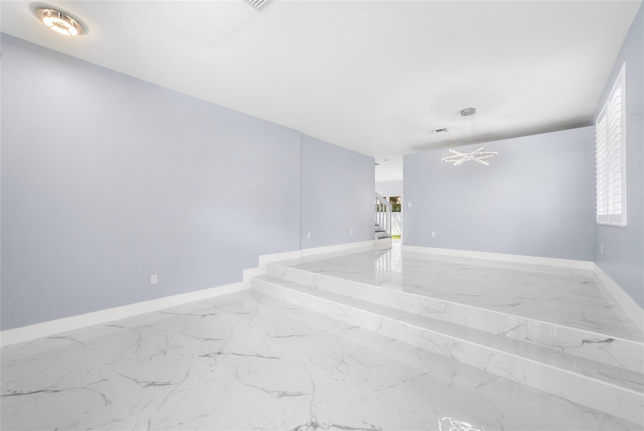 RIVIERA ISLES III - Residential Lease