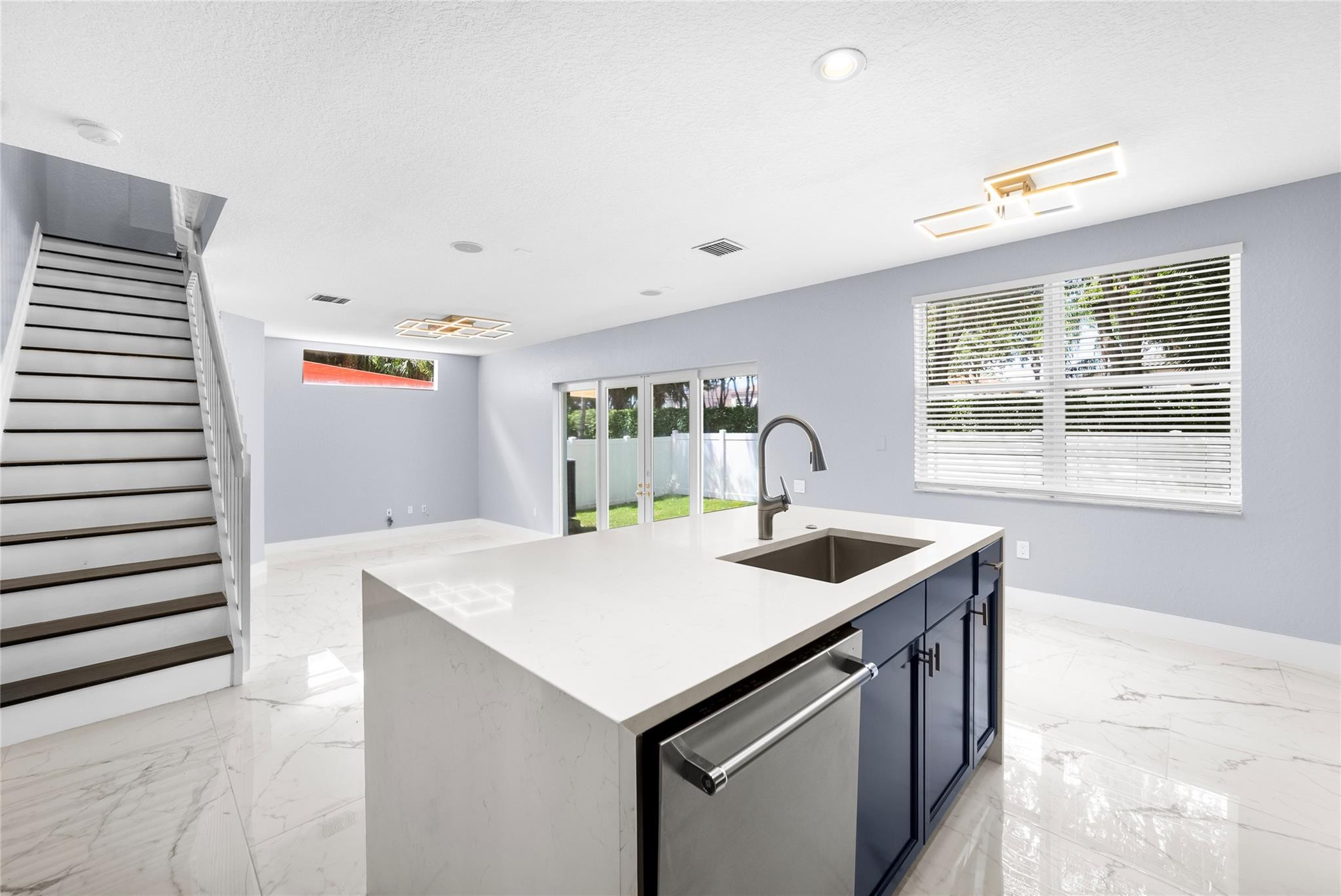RIVIERA ISLES III - Residential Lease