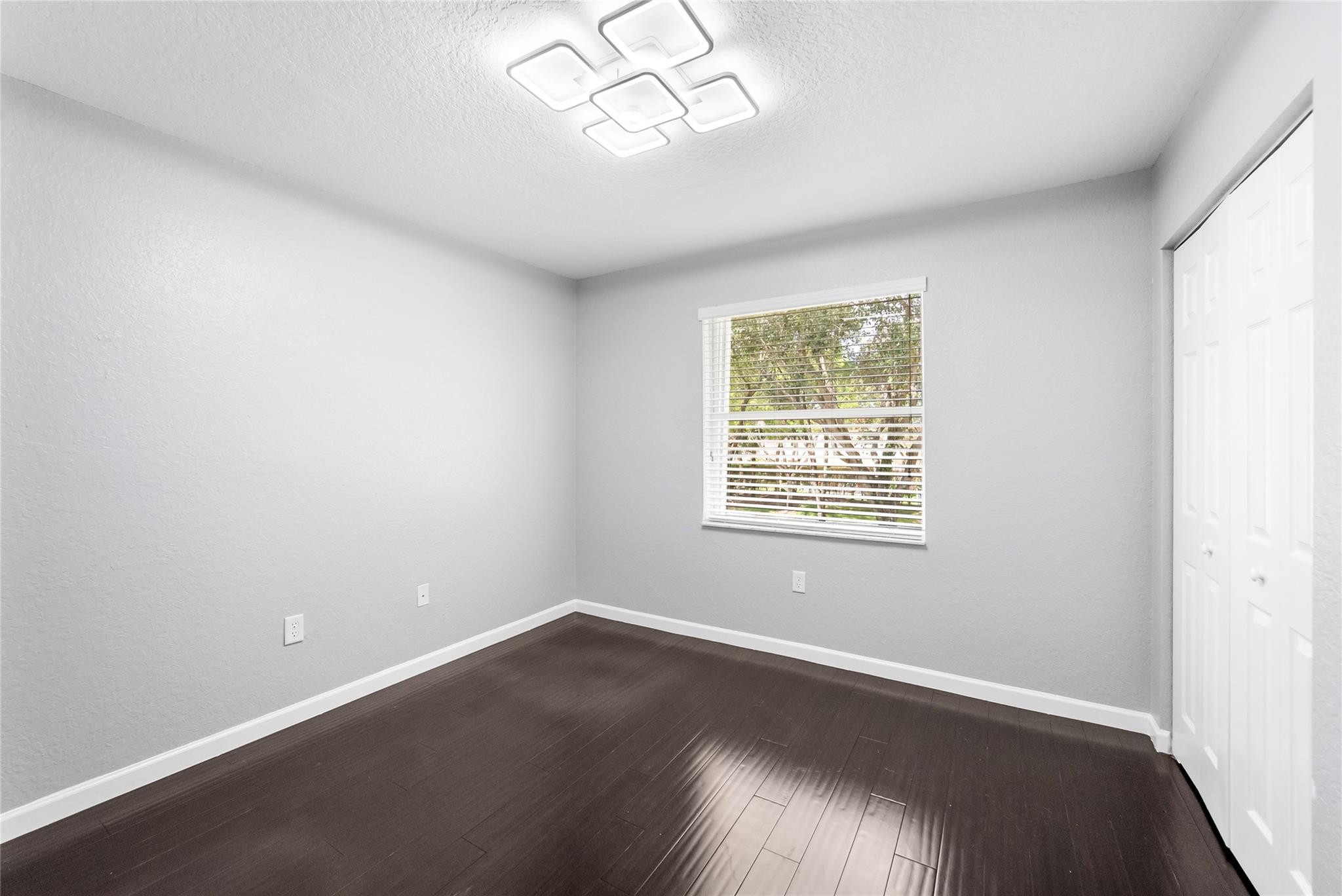 RIVIERA ISLES III - Residential Lease