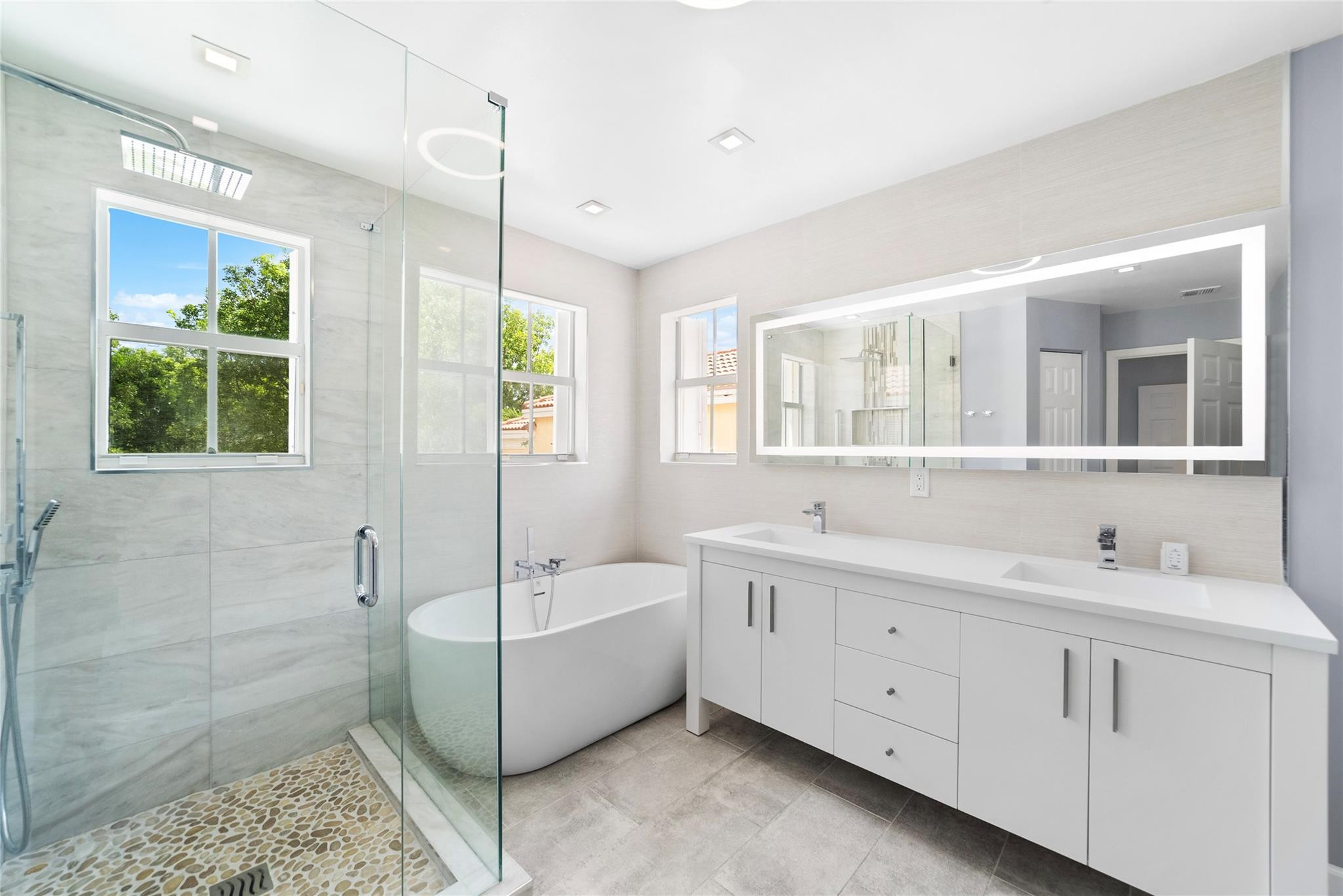 RIVIERA ISLES III - Residential Lease