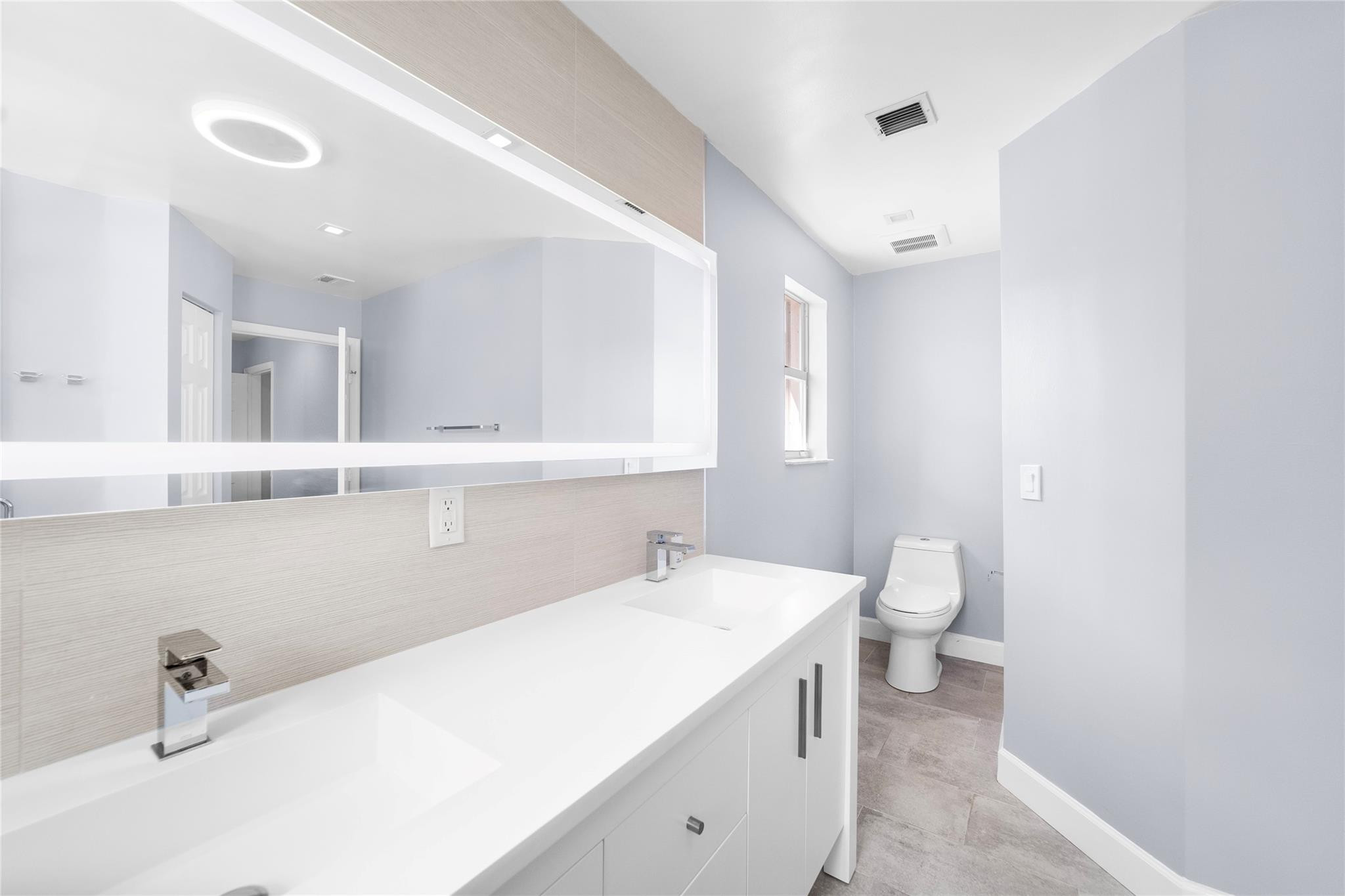 RIVIERA ISLES III - Residential Lease