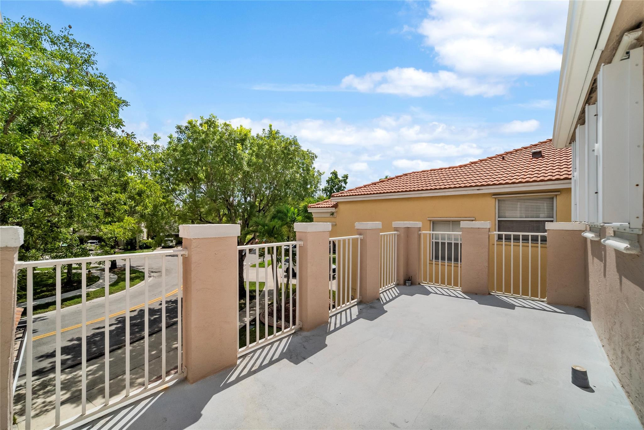 RIVIERA ISLES III - Residential Lease