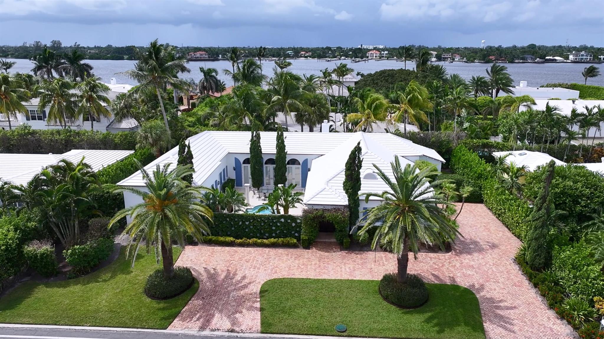 2258 Ibis Isle Road E