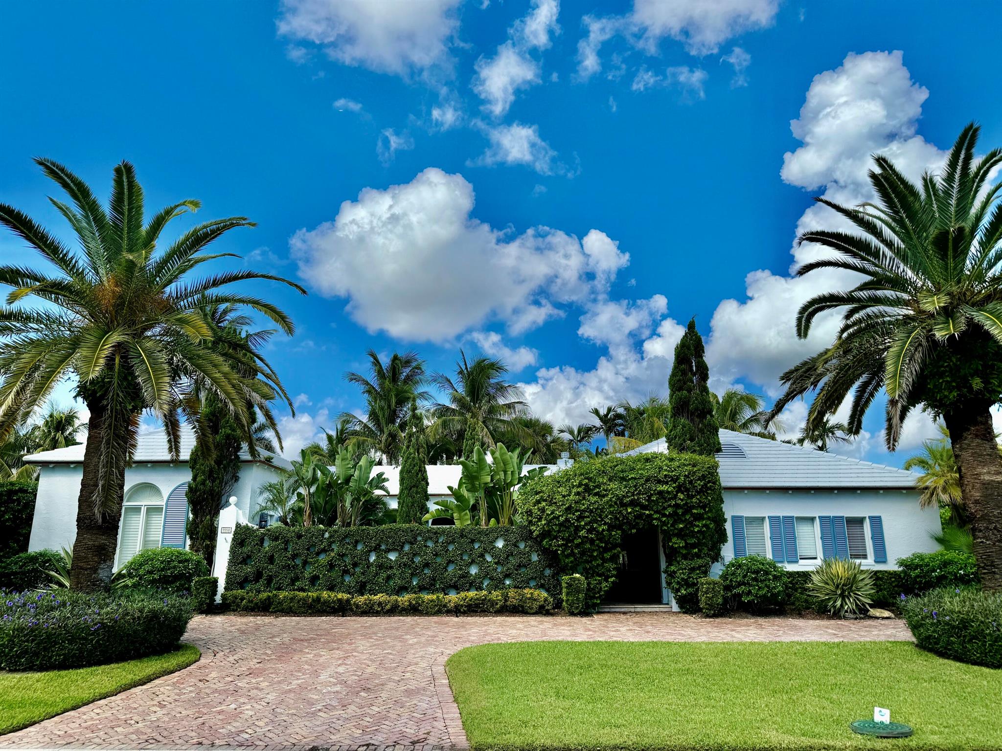 2258 Ibis Isle Road E