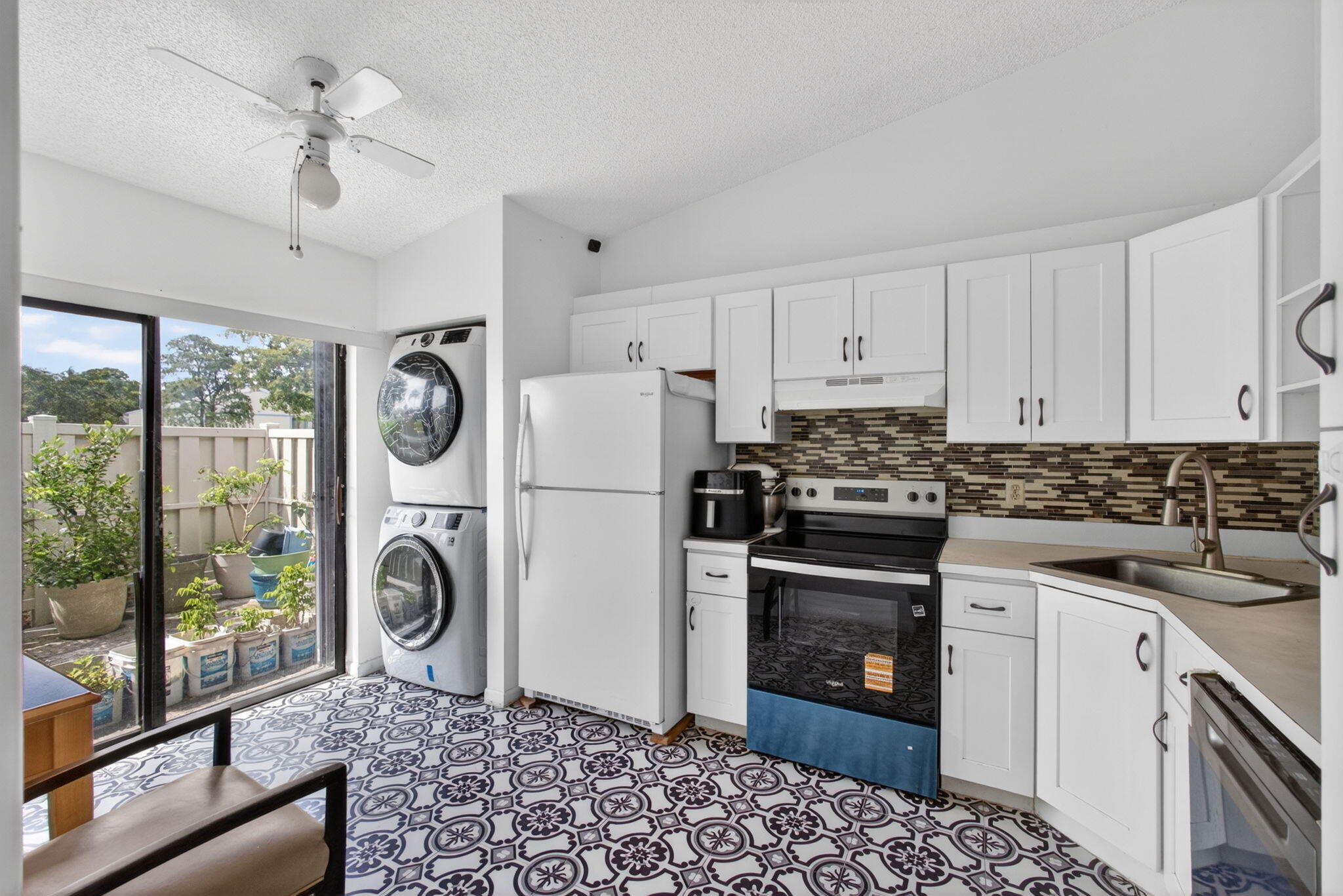 PALM CLUB VILLAGE I CONDO - Residential