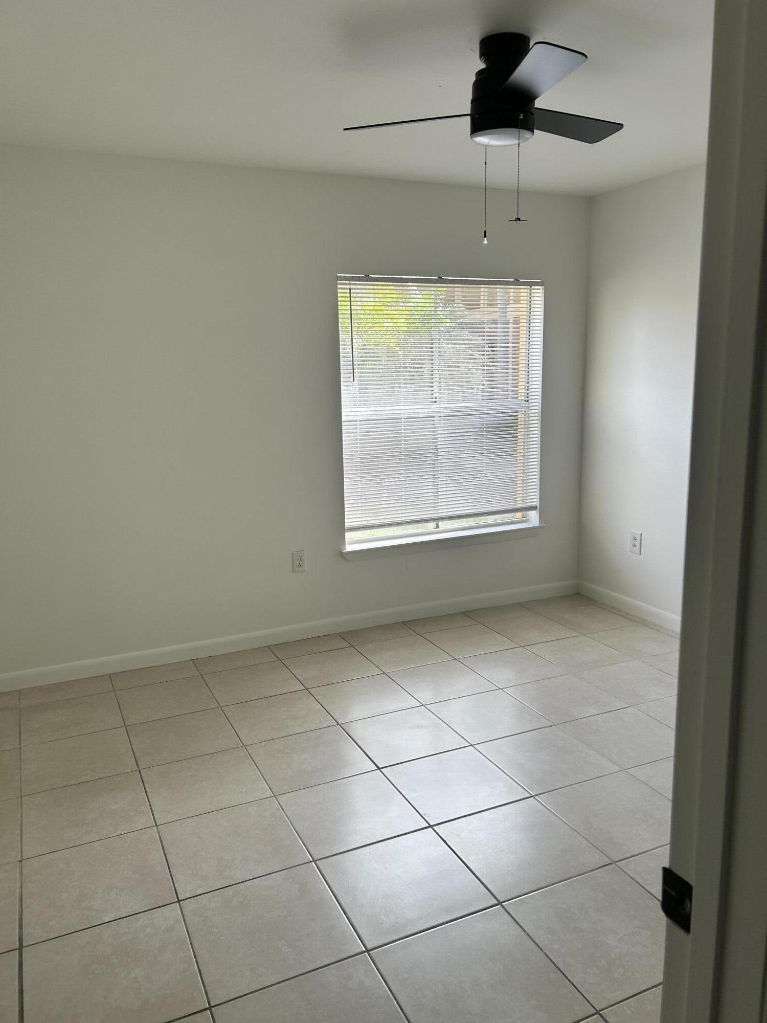 PALM LAKE CONDO - Residential Lease