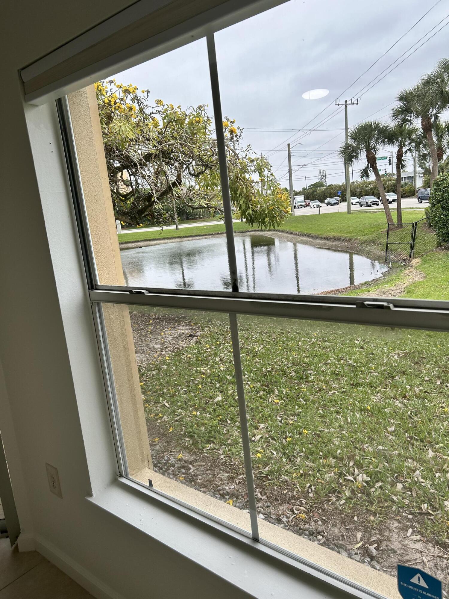 PALM LAKE CONDO - Residential Lease