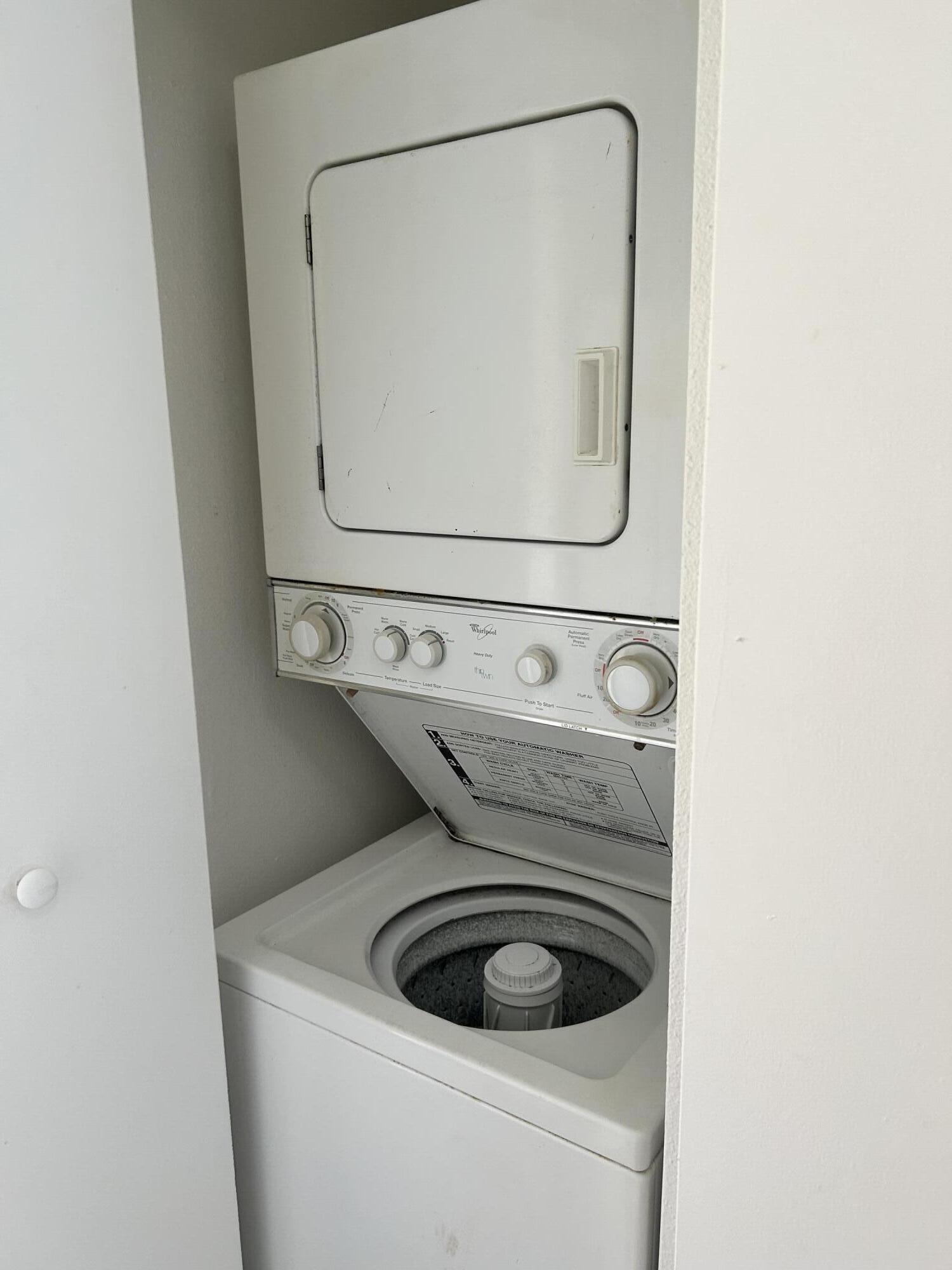 PALM LAKE CONDO - Residential Lease