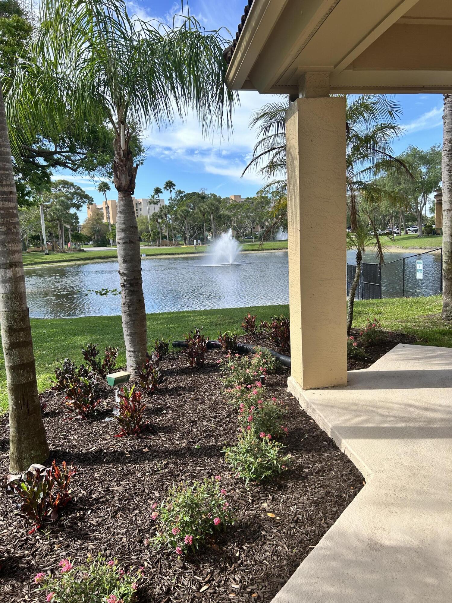 PALM LAKE CONDO - Residential Lease