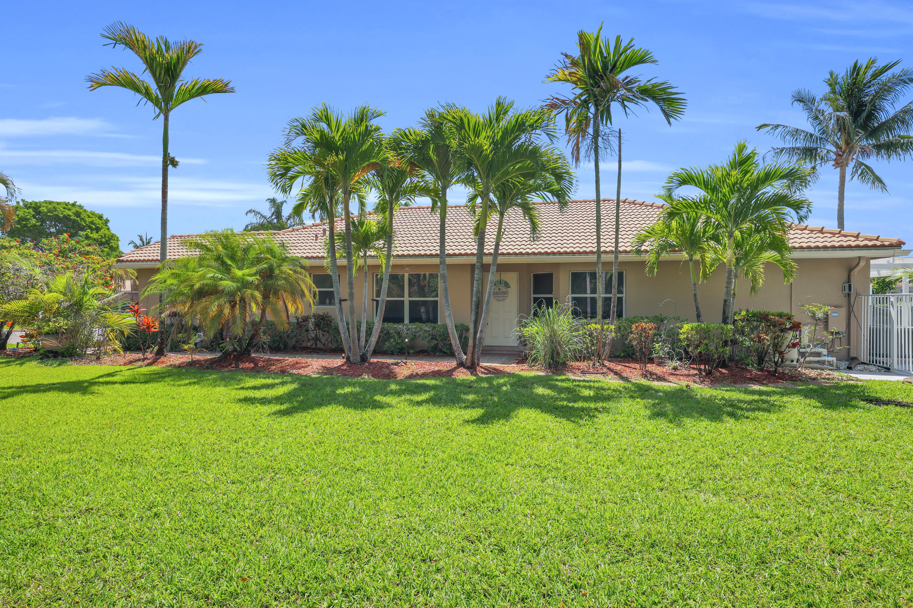 3400 Turtle Cove, Royal Palm Beach, FL, 33411/$490,000 3 3400 Turtle Cove
