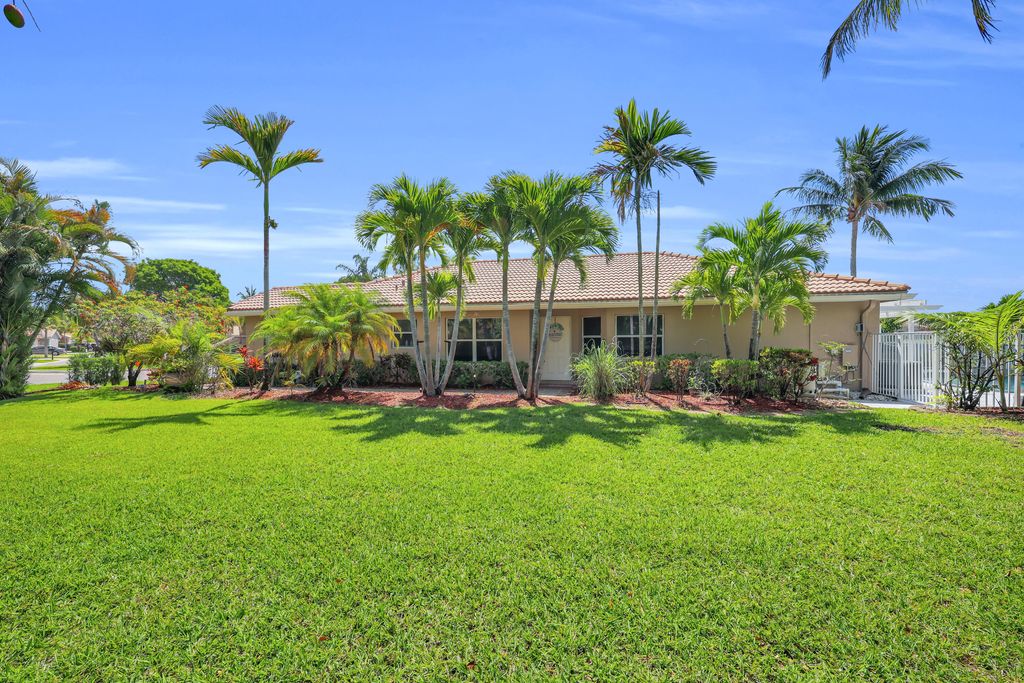 Photo of 3400 Turtle Cove, Royal Palm Beach, FL 33411 (MLS # B26032070)