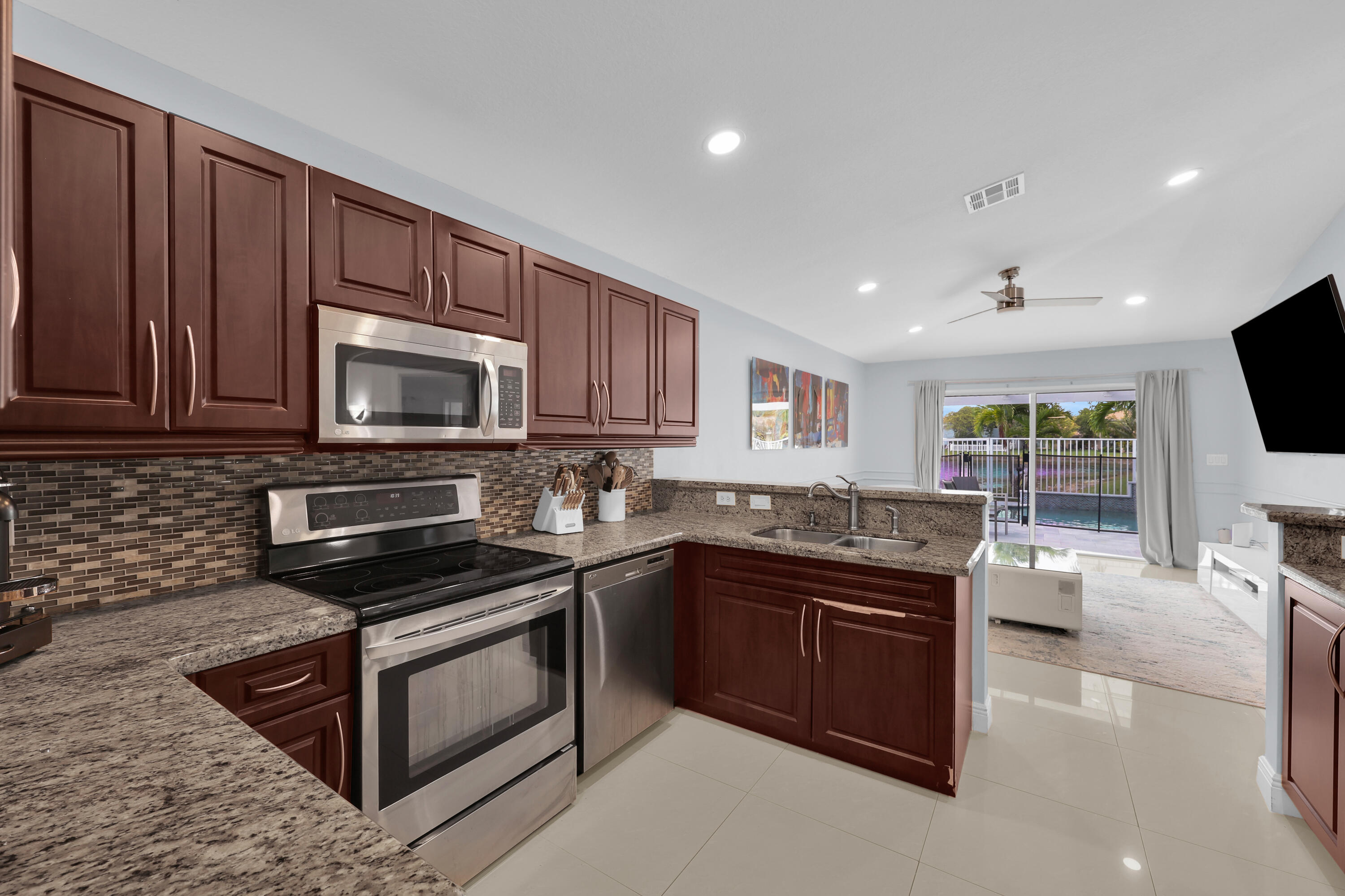 LIBERTY ISLES - Residential