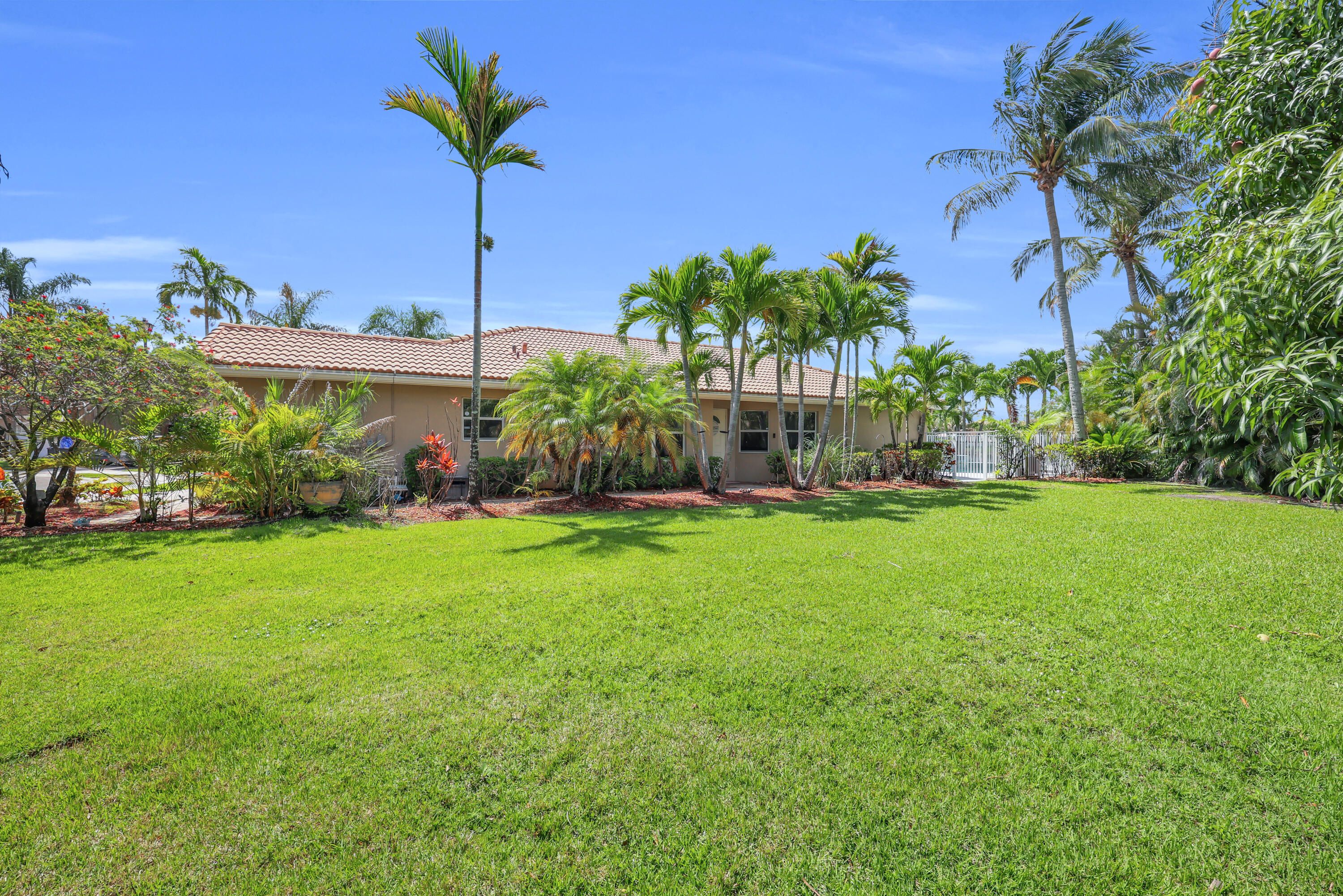 3400 Turtle Cove, Royal Palm Beach, FL, 33411/$490,000 1 3400 Turtle Cove