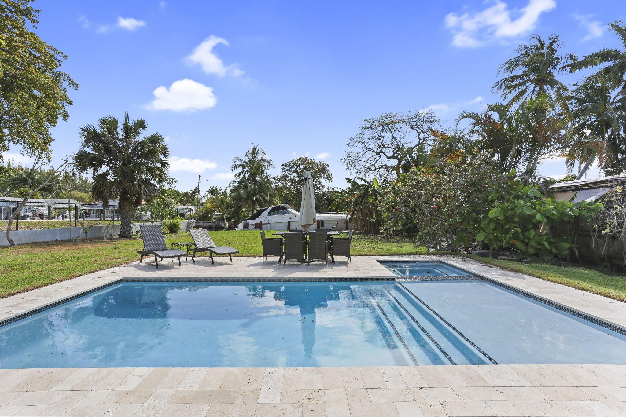 4448 SW 34th Terrace