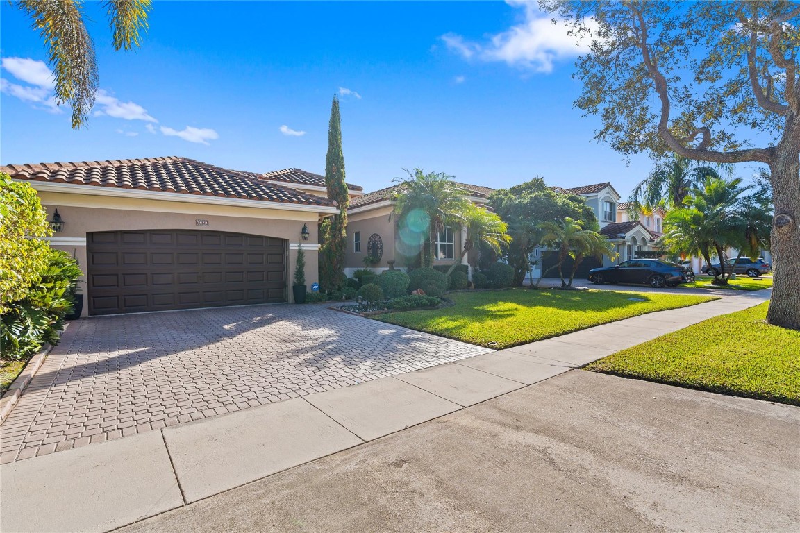 Nautica 164-36 B - Residential