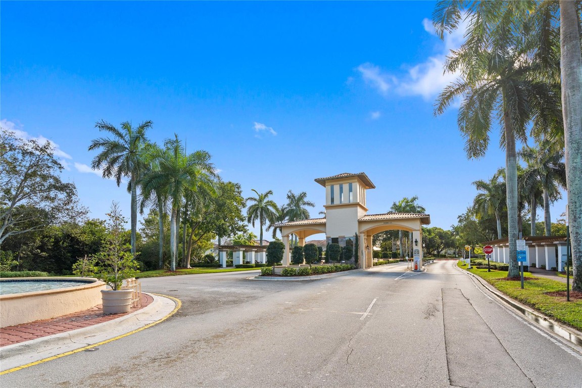 Nautica 164-36 B - Residential