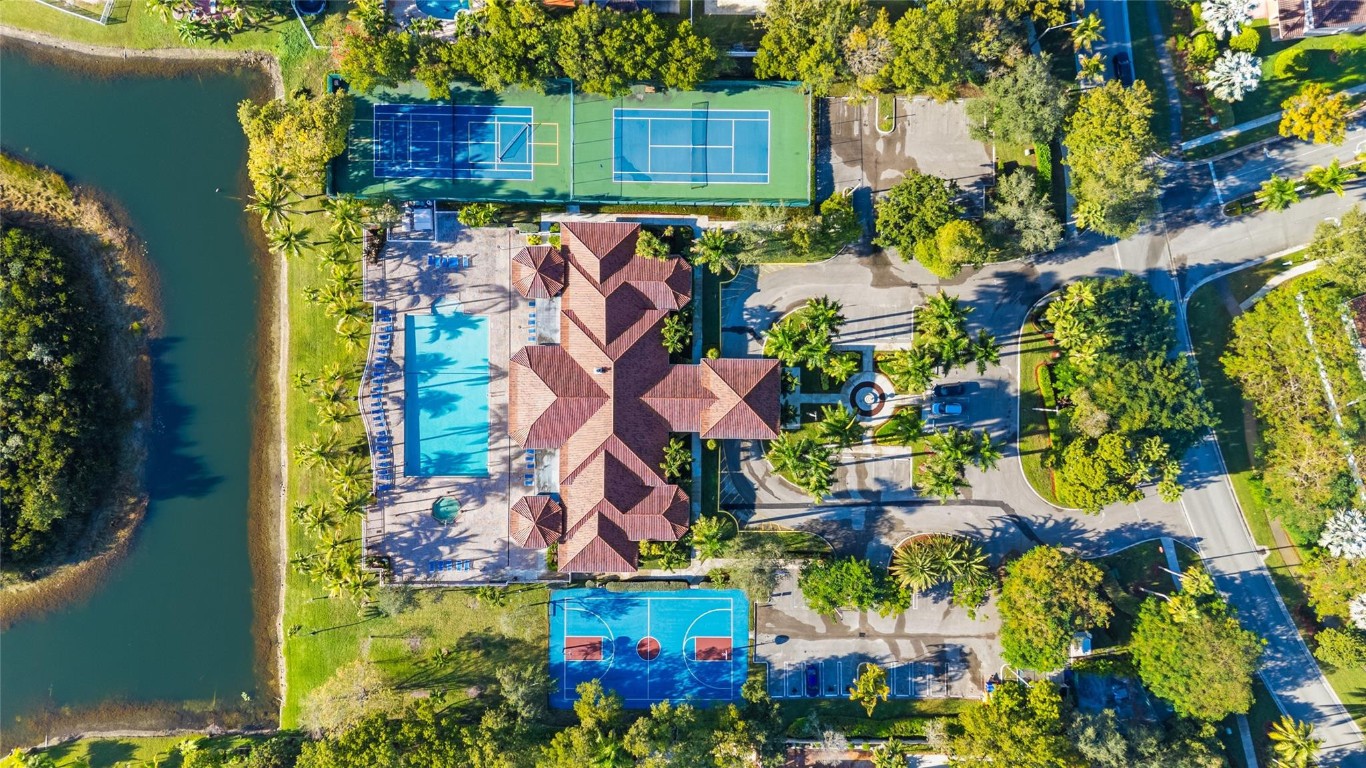 Nautica 164-36 B - Residential