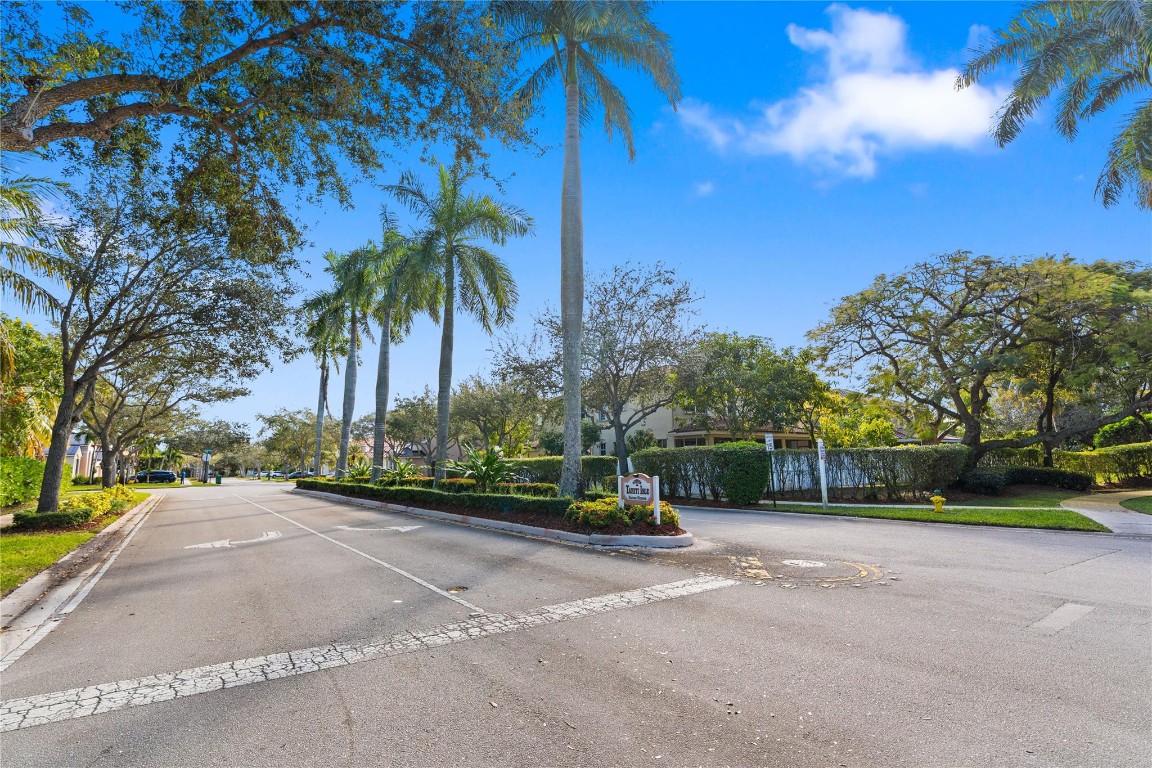 Nautica 164-36 B - Residential