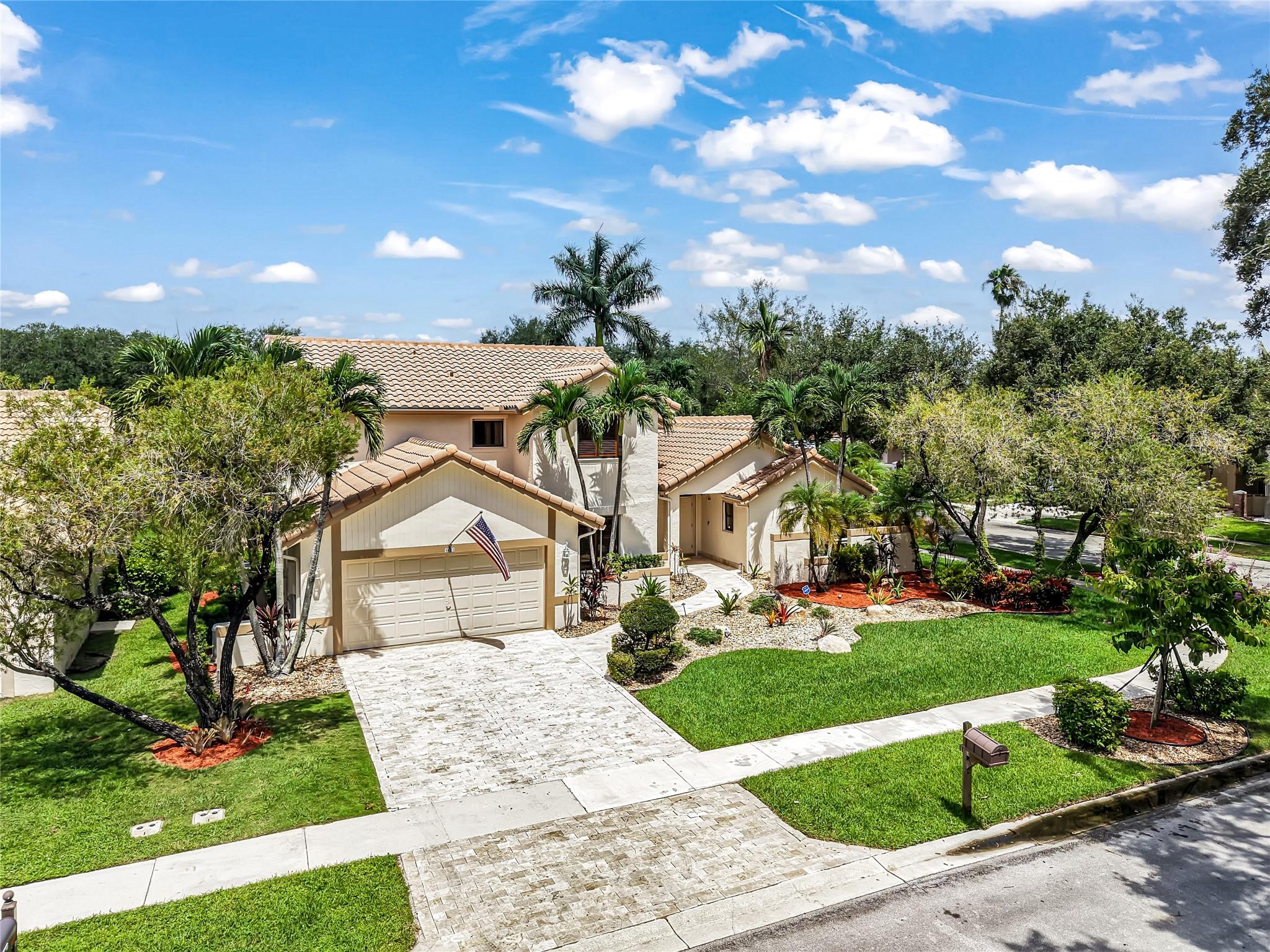 1881 NW 106th Ter