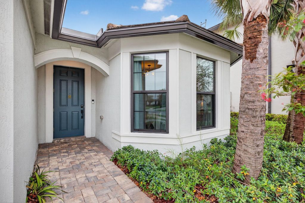 Photo of 2455 Primrose Place, Oakland Park, FL 33309 (MLS # B26003836)