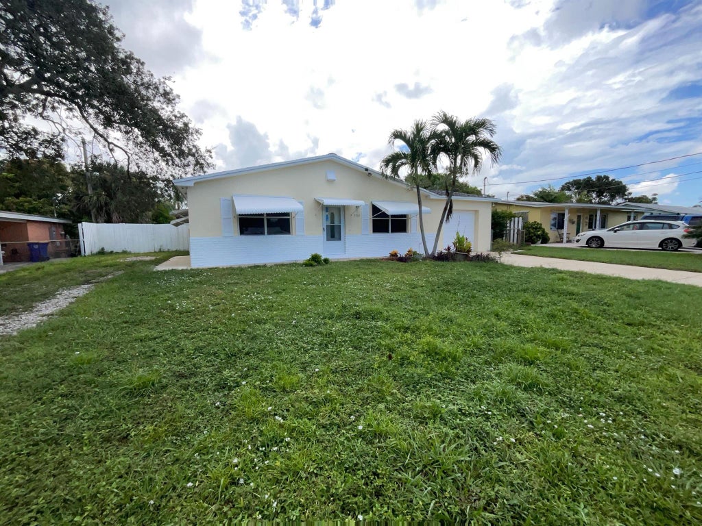 Photo of 1568 NE Sottong Road, Jensen Beach, FL 34957 (MLS # R10910463)