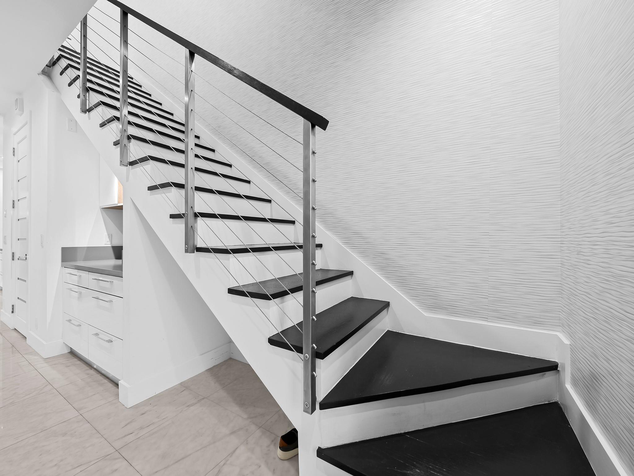 CHS OF SW1/4 OF NE1/4 LYI - Residential