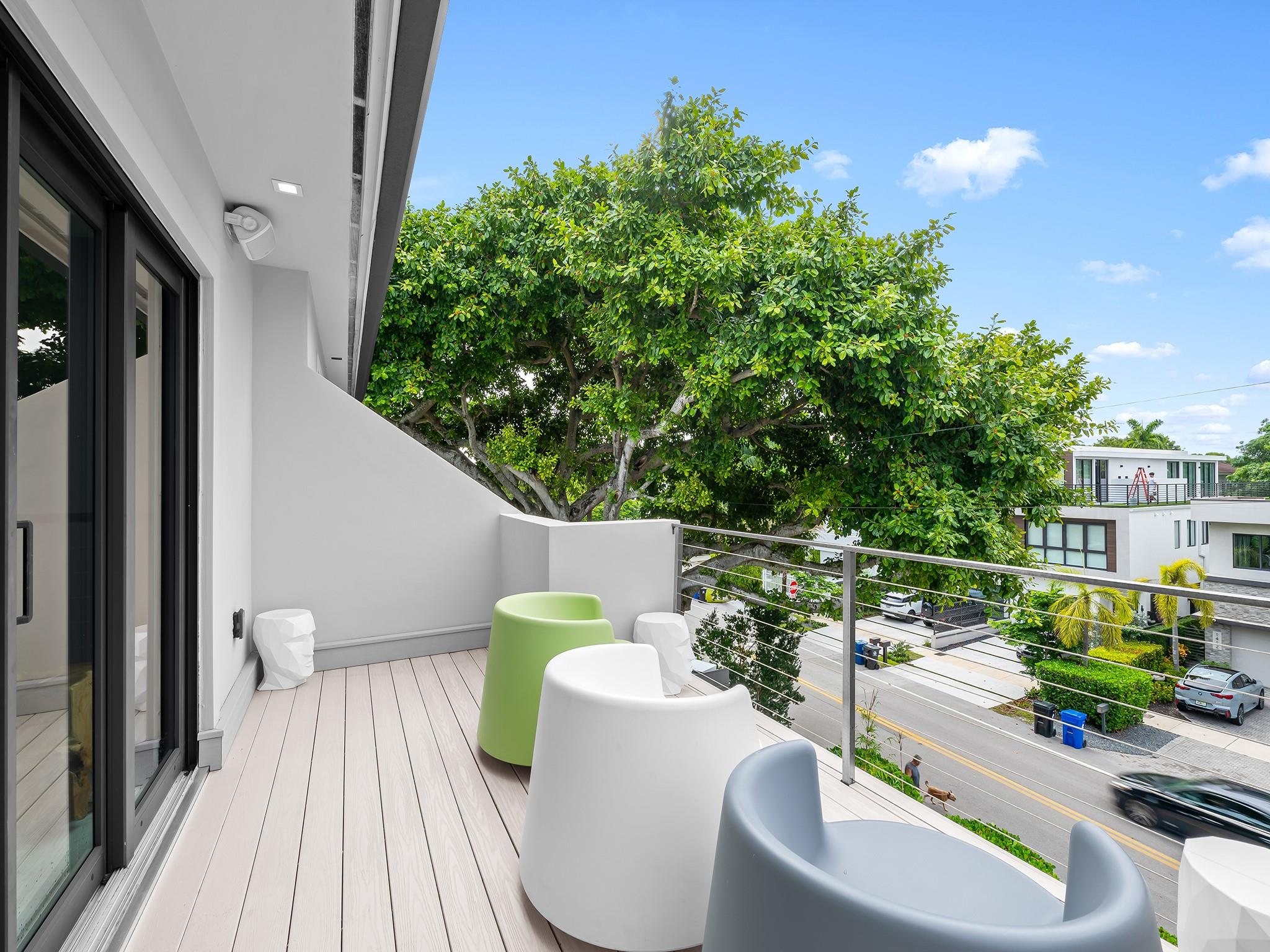 CHS OF SW1/4 OF NE1/4 LYI - Residential