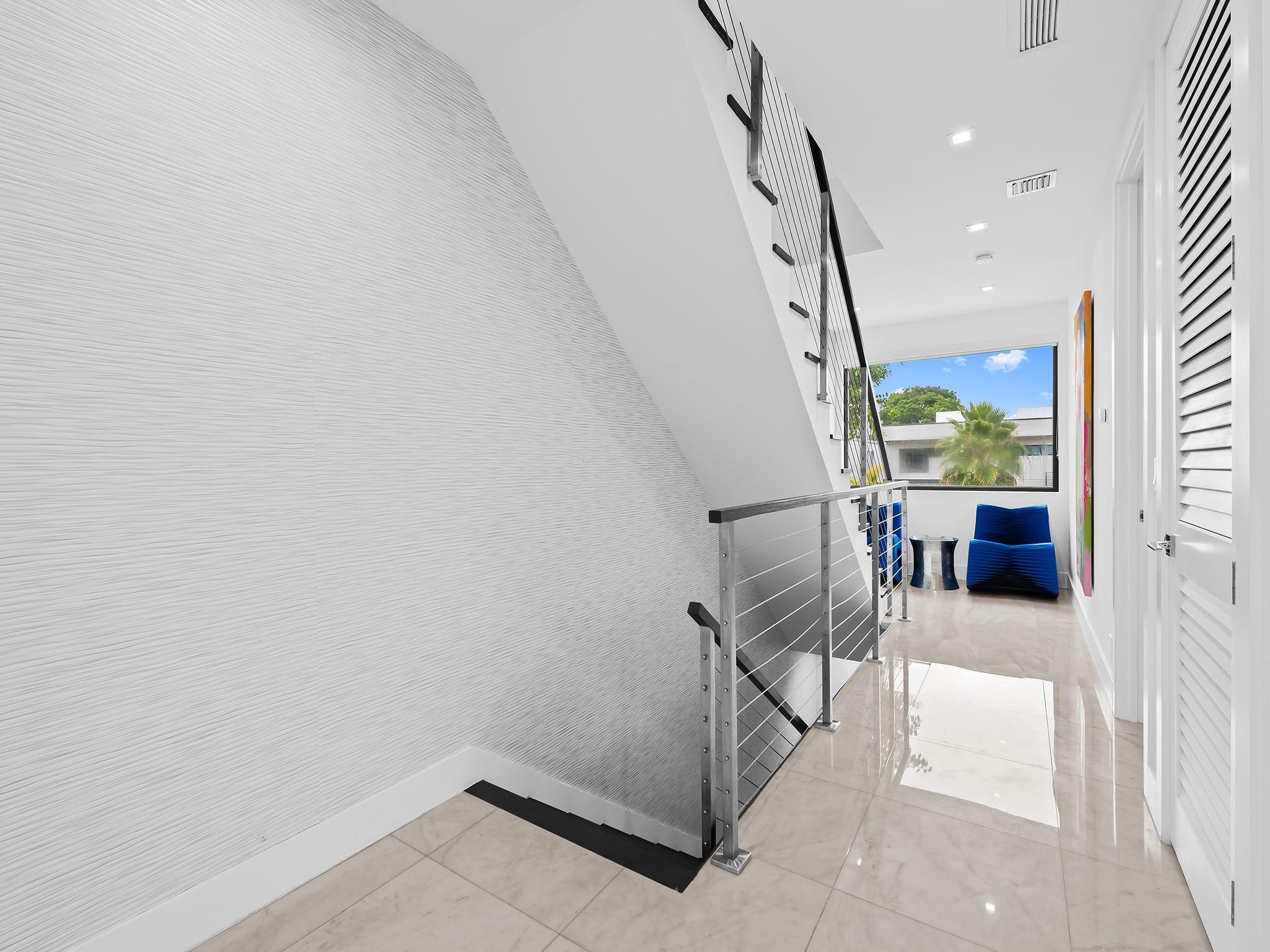 CHS OF SW1/4 OF NE1/4 LYI - Residential