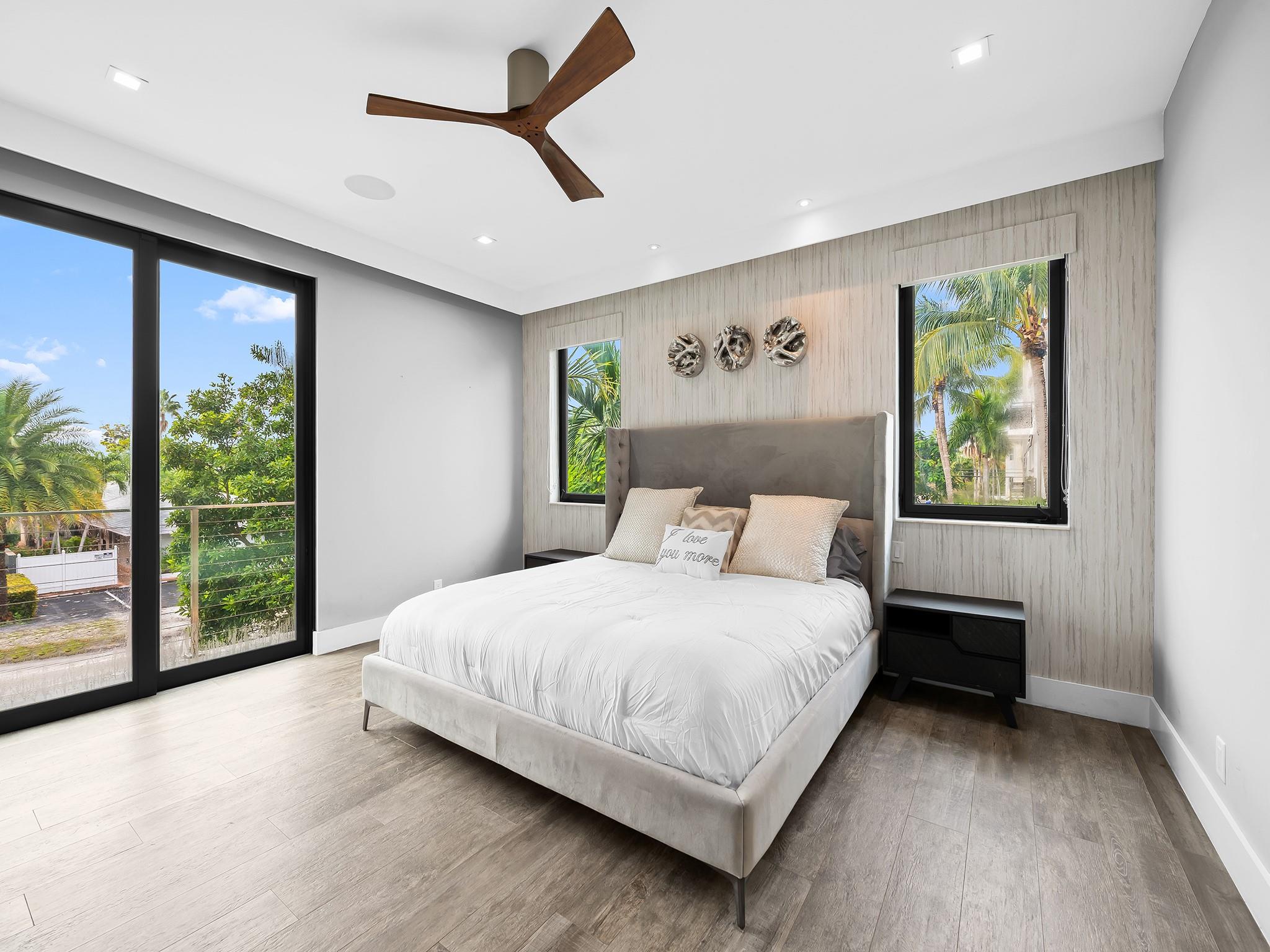 CHS OF SW1/4 OF NE1/4 LYI - Residential