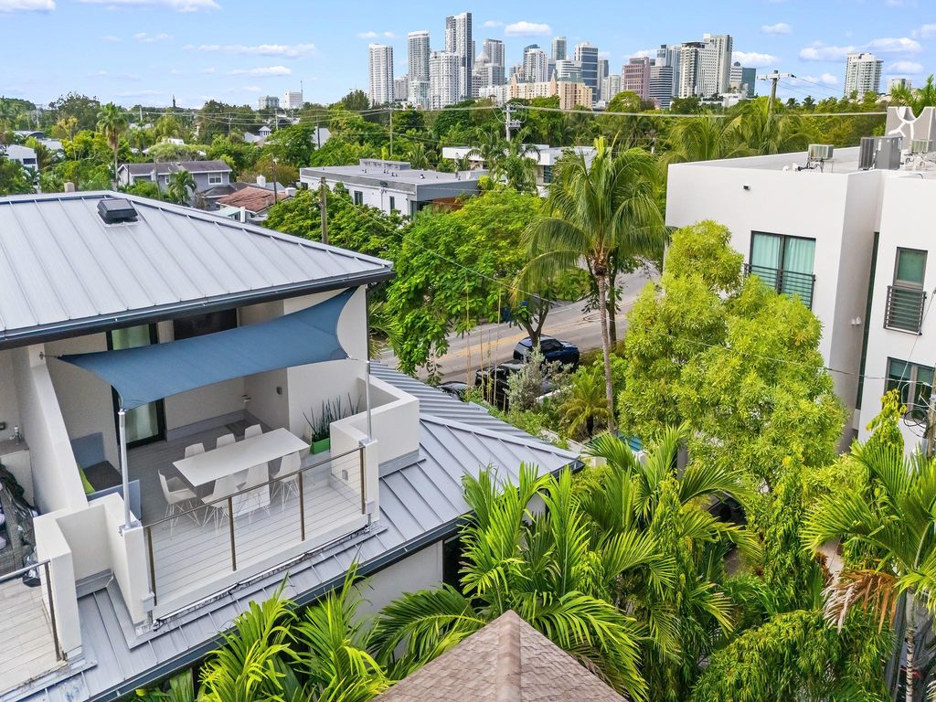 Photo of 1415 NE 6th St, Fort Lauderdale, FL 33304 (MLS # F10533673)