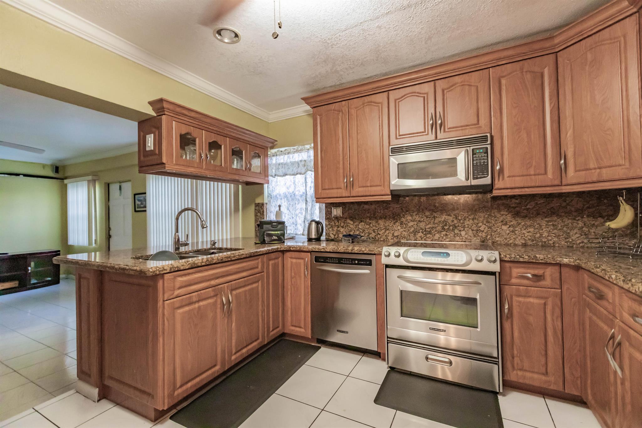 ORIOLE ESTATES SEC 8 - Residential