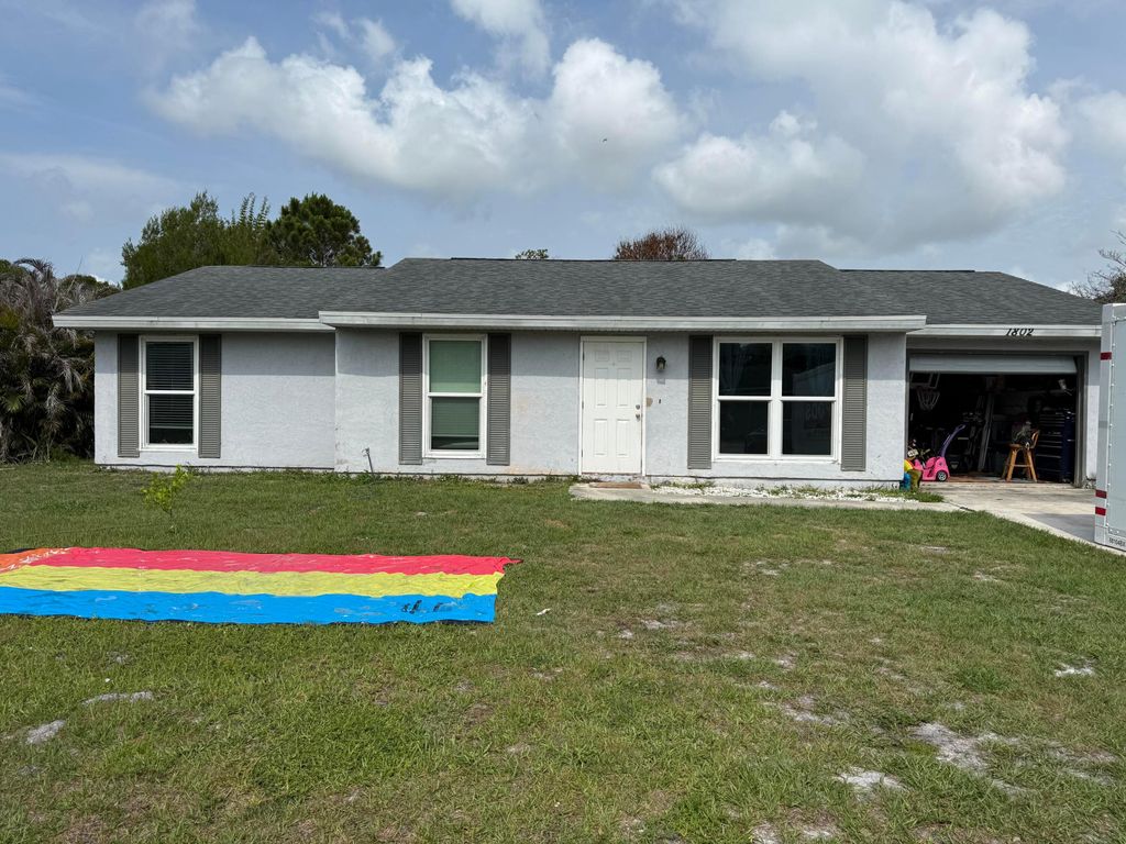 Photo of 1802 SE Vesthaven Court, Port Saint Lucie, FL 34952 (MLS # B26027242)