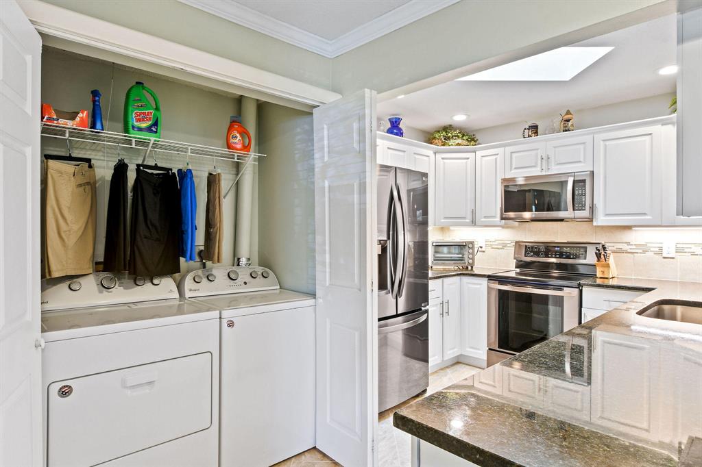 JENSEN PARK VILLAS SEC 1 - Residential