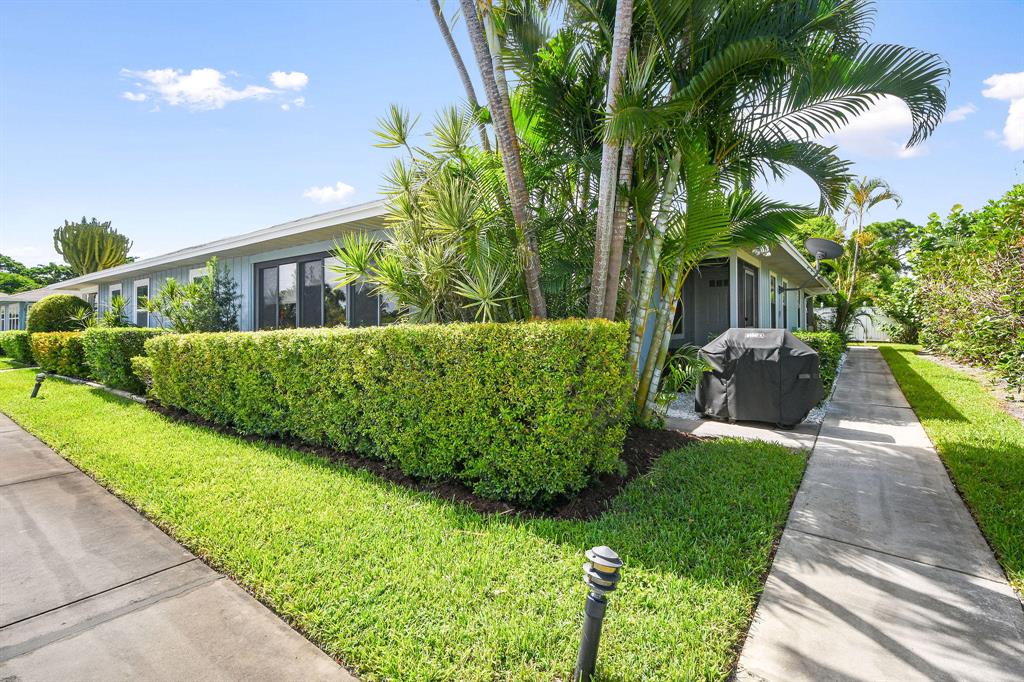 JENSEN PARK VILLAS SEC 1 - Residential