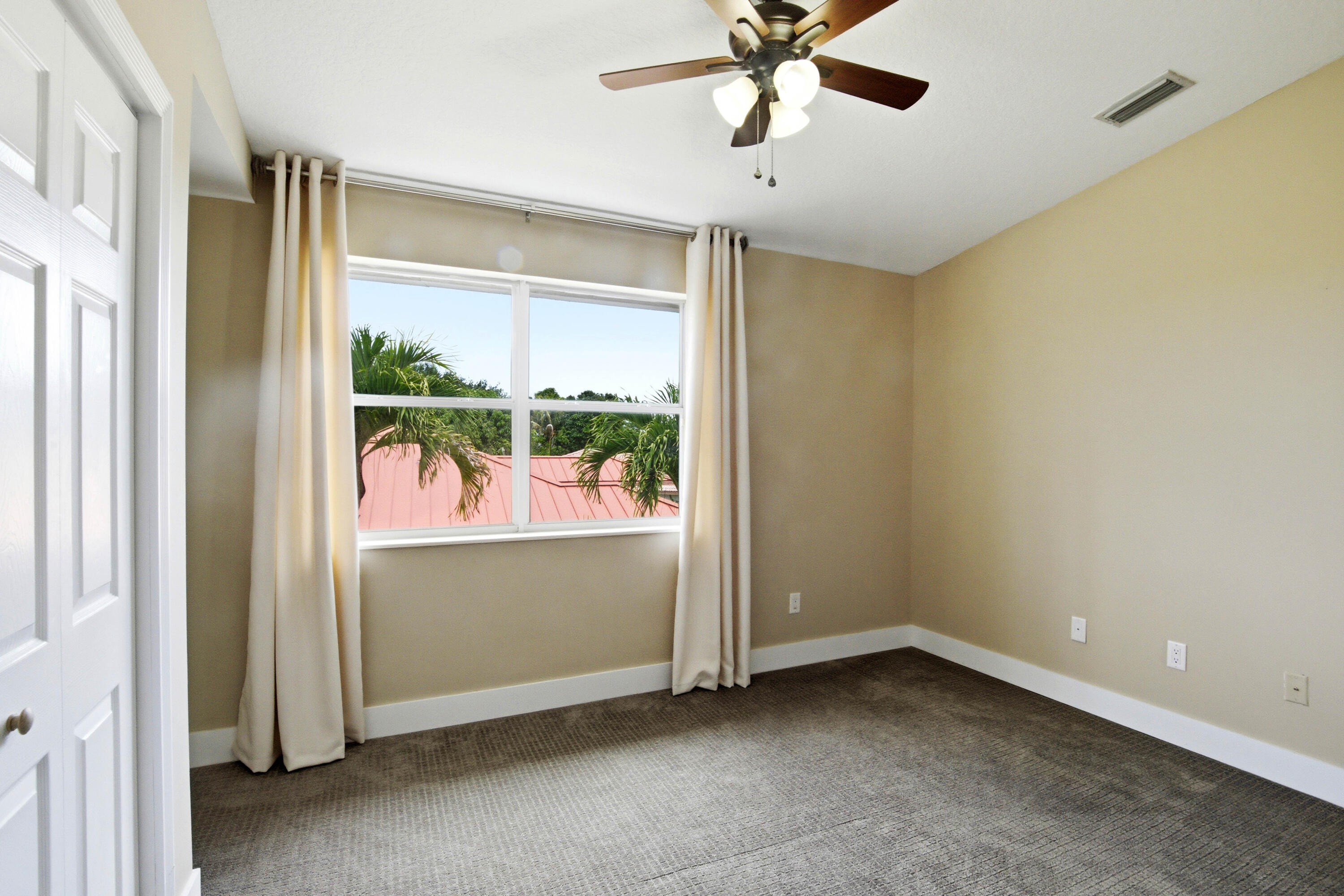 CYPRESS HEAD UNIT 1 - Residential Lease