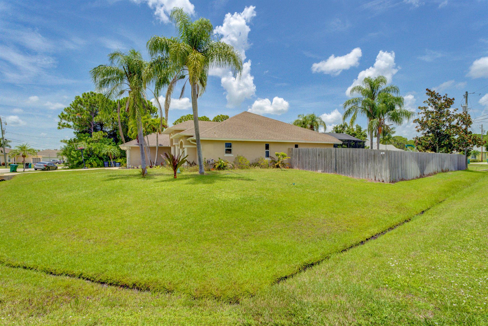 PORT ST LUCIE SECTION 44 - Residential