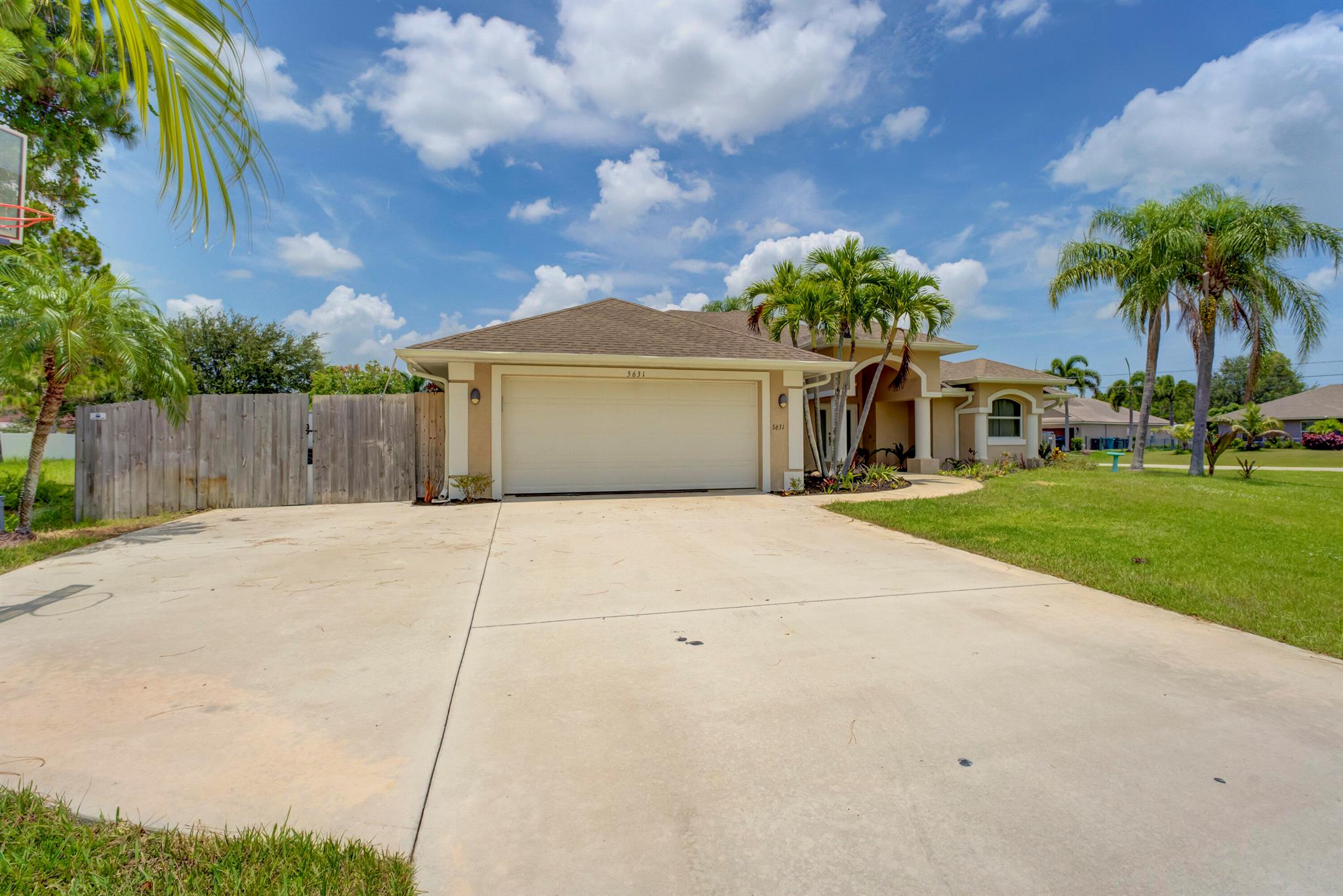 PORT ST LUCIE SECTION 44 - Residential