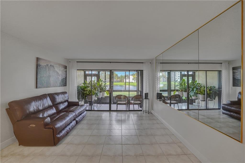 Meadowridge East - Residential