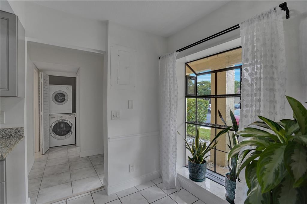 Meadowridge East - Residential