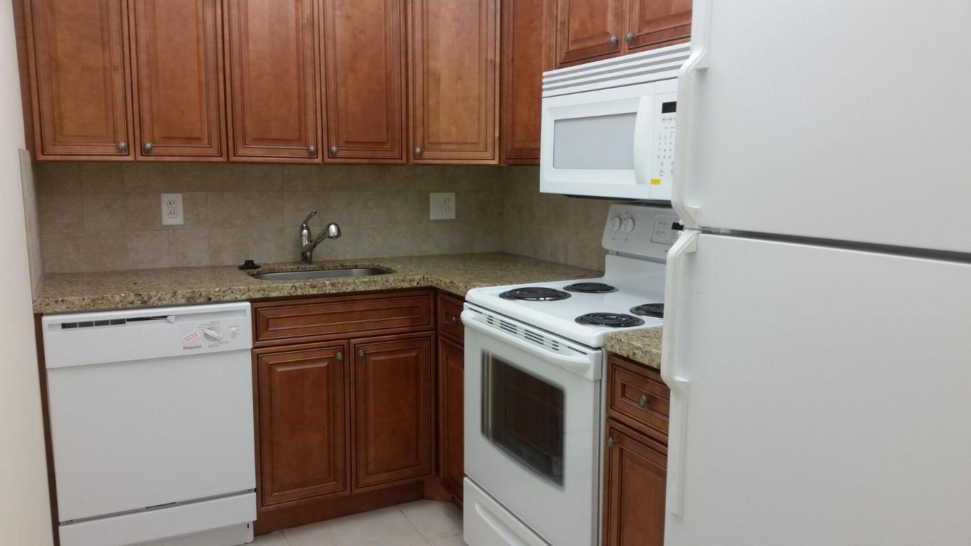 SPANISH OAKS CONDO - Residential Lease