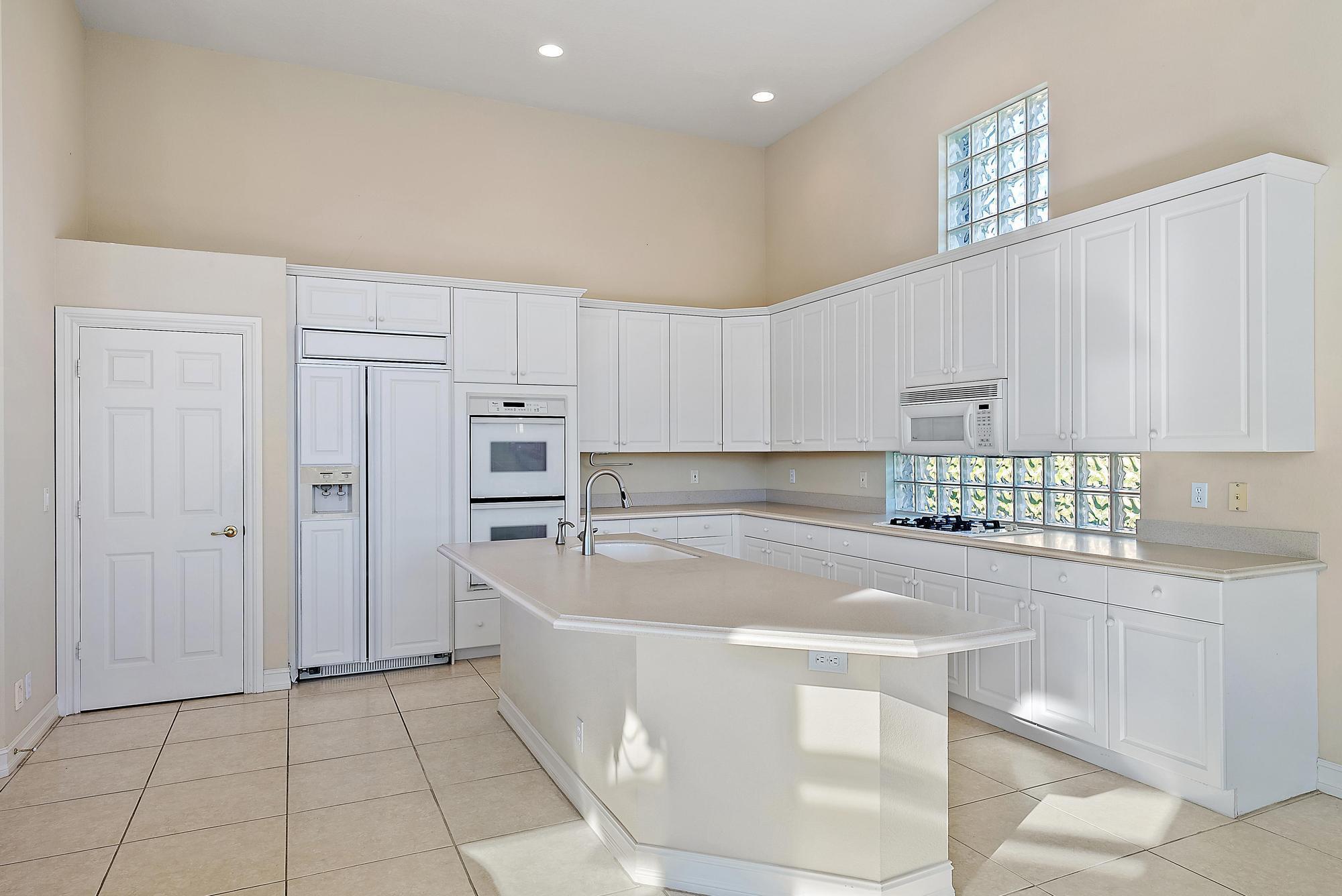 IBIS GOLF AND COUNTRY CLU - Residential