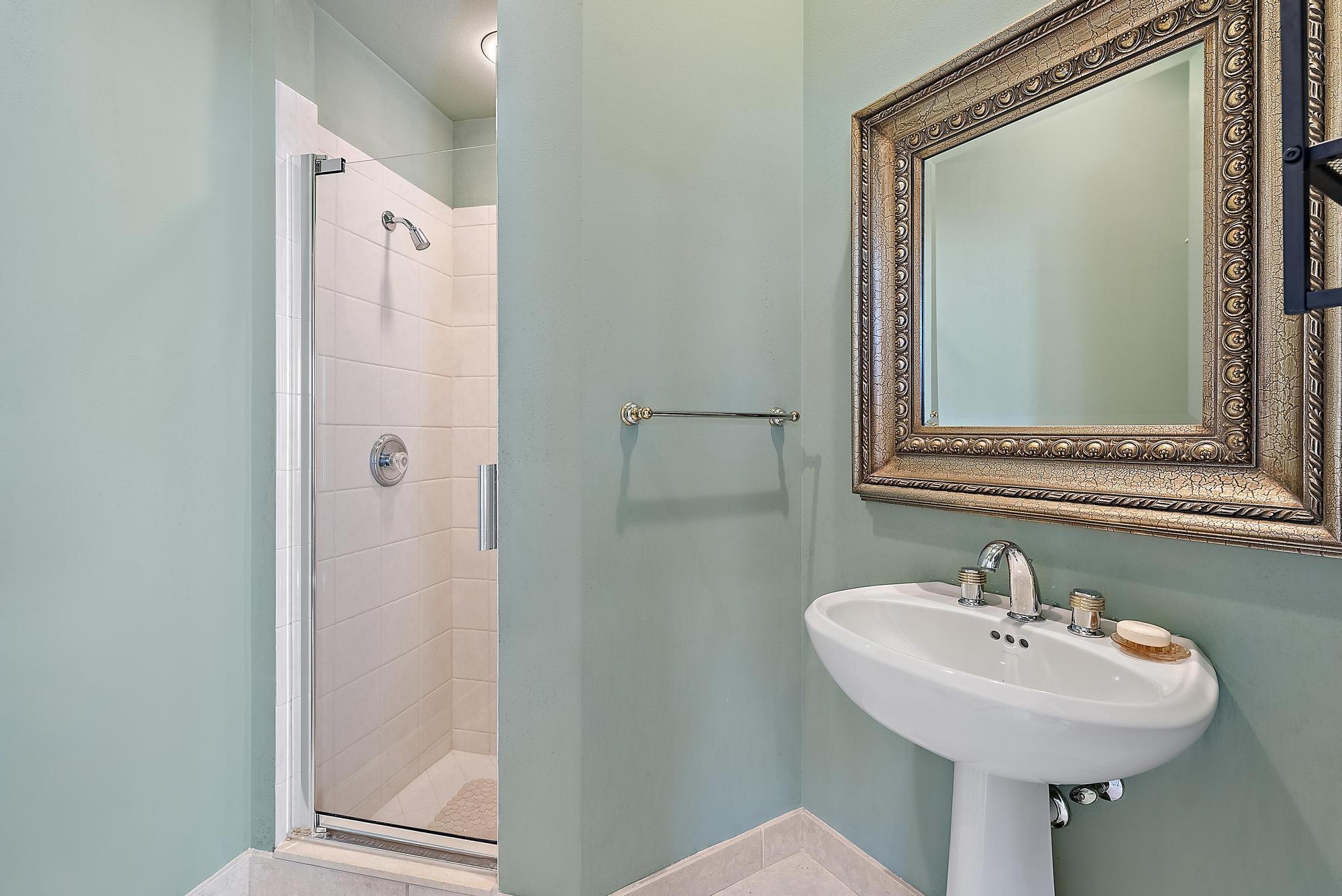 IBIS GOLF AND COUNTRY CLU - Residential