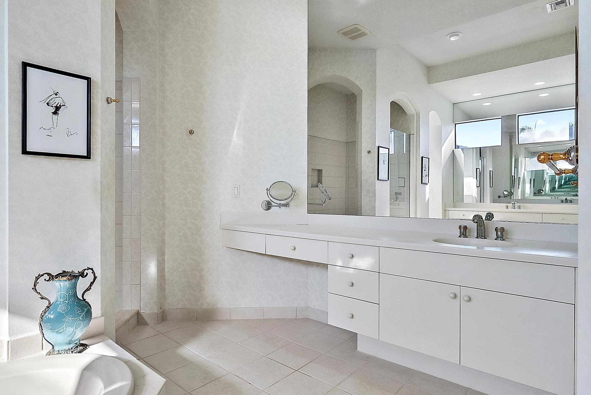 IBIS GOLF AND COUNTRY CLU - Residential