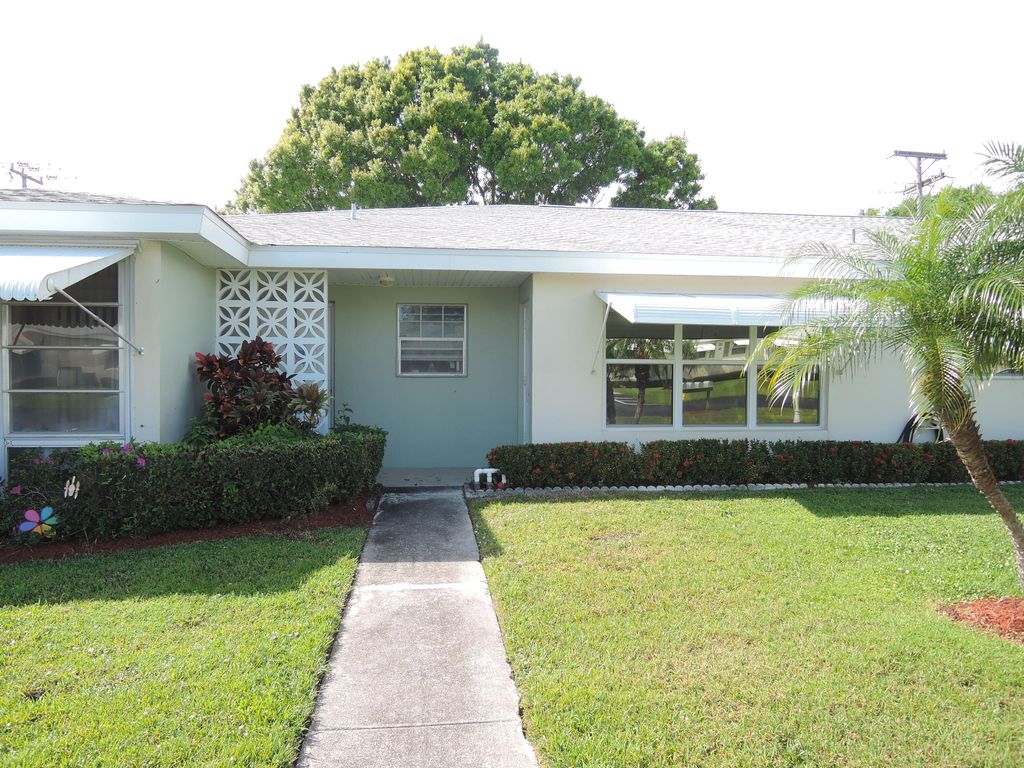 Photo of 113 Lakes End Drive #Apt B (E), Fort Pierce, FL 34982 (MLS # R10960719)