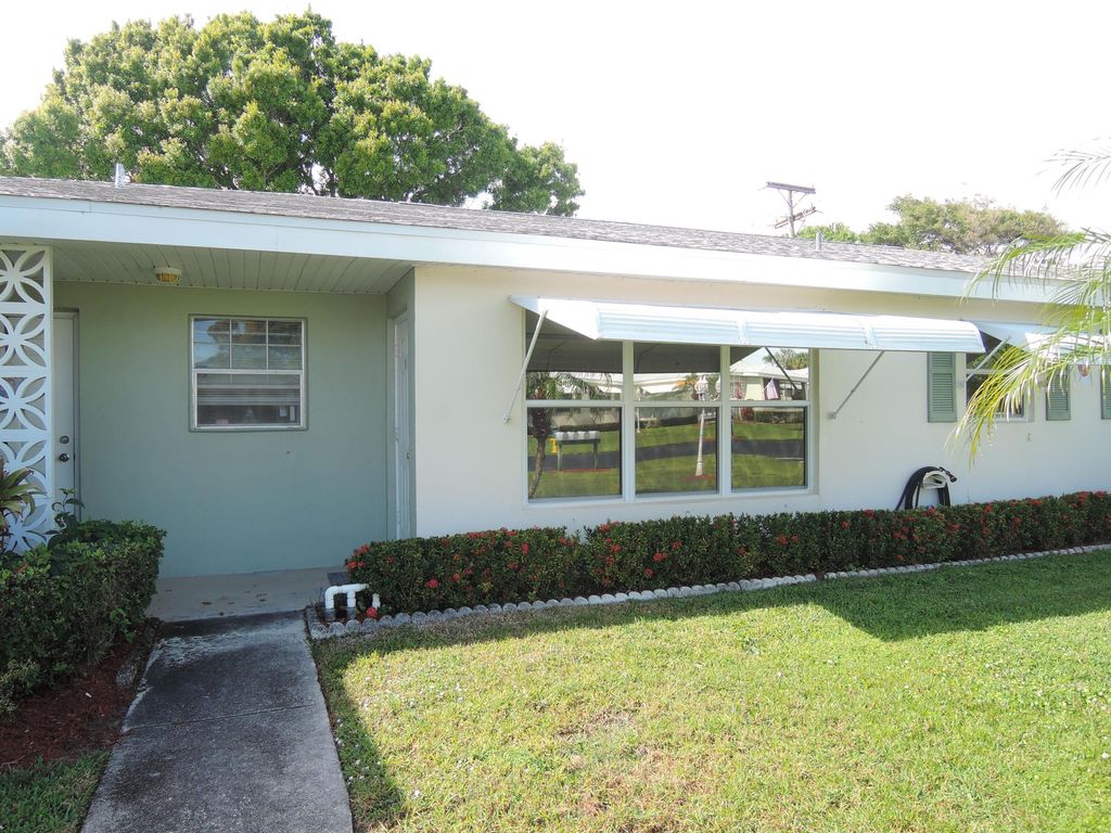 Photo of 113 Lakes End Drive #Apt B (E), Fort Pierce, FL 34982 (MLS # R10960719)