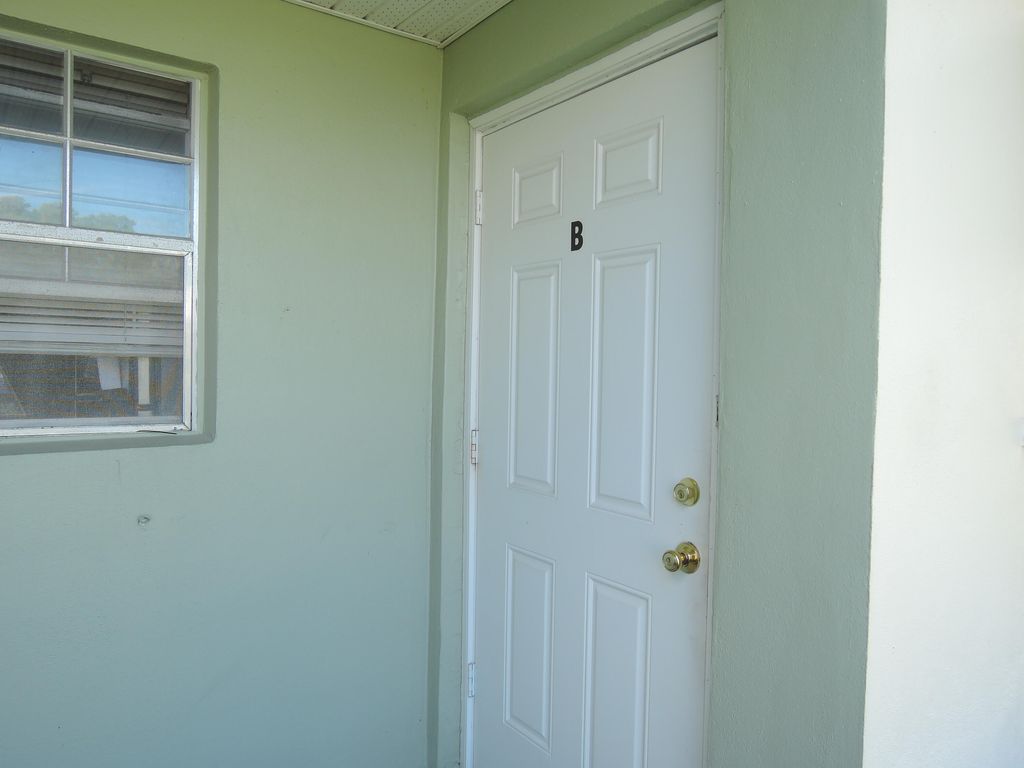 Photo of 113 Lakes End Drive #Apt B (E), Fort Pierce, FL 34982 (MLS # R10960719)