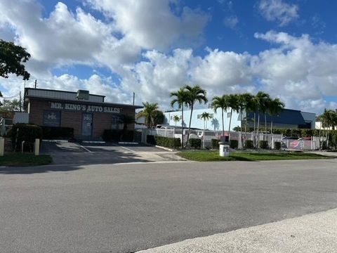 1320 S Killian Drive Lake Park FL 33403