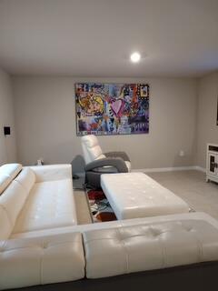 PT LABELLE UNIT 3 - Residential