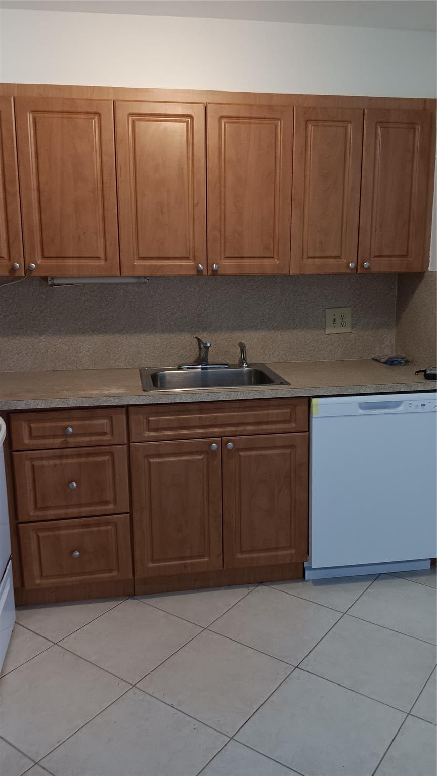 MARLBORO ESTATES CONDO - Residential Lease